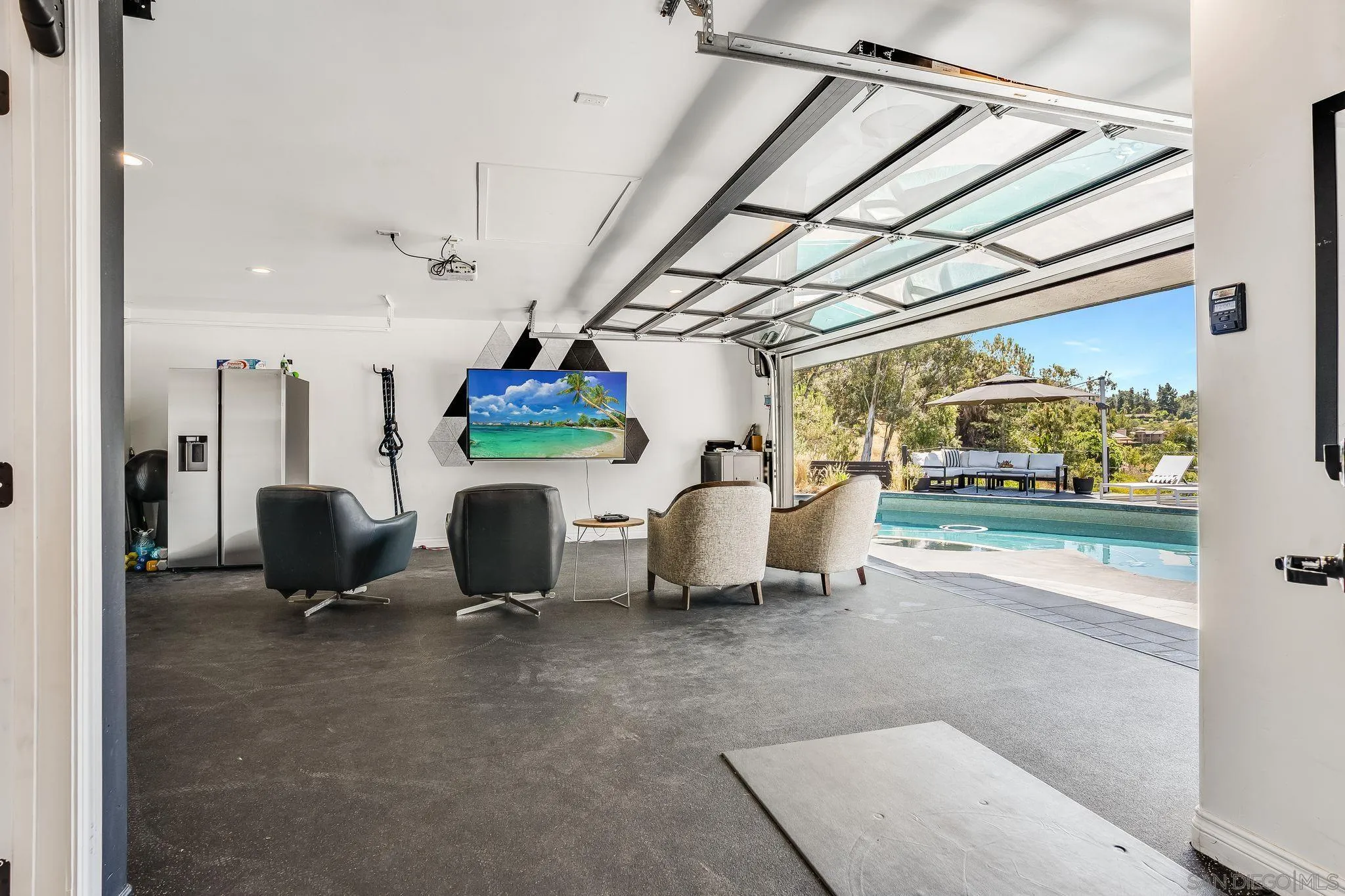 https://cdn.realtyfeed.com/cdn/127/250031689/148749e19401fe681784ce8ff2c5c76a.webp