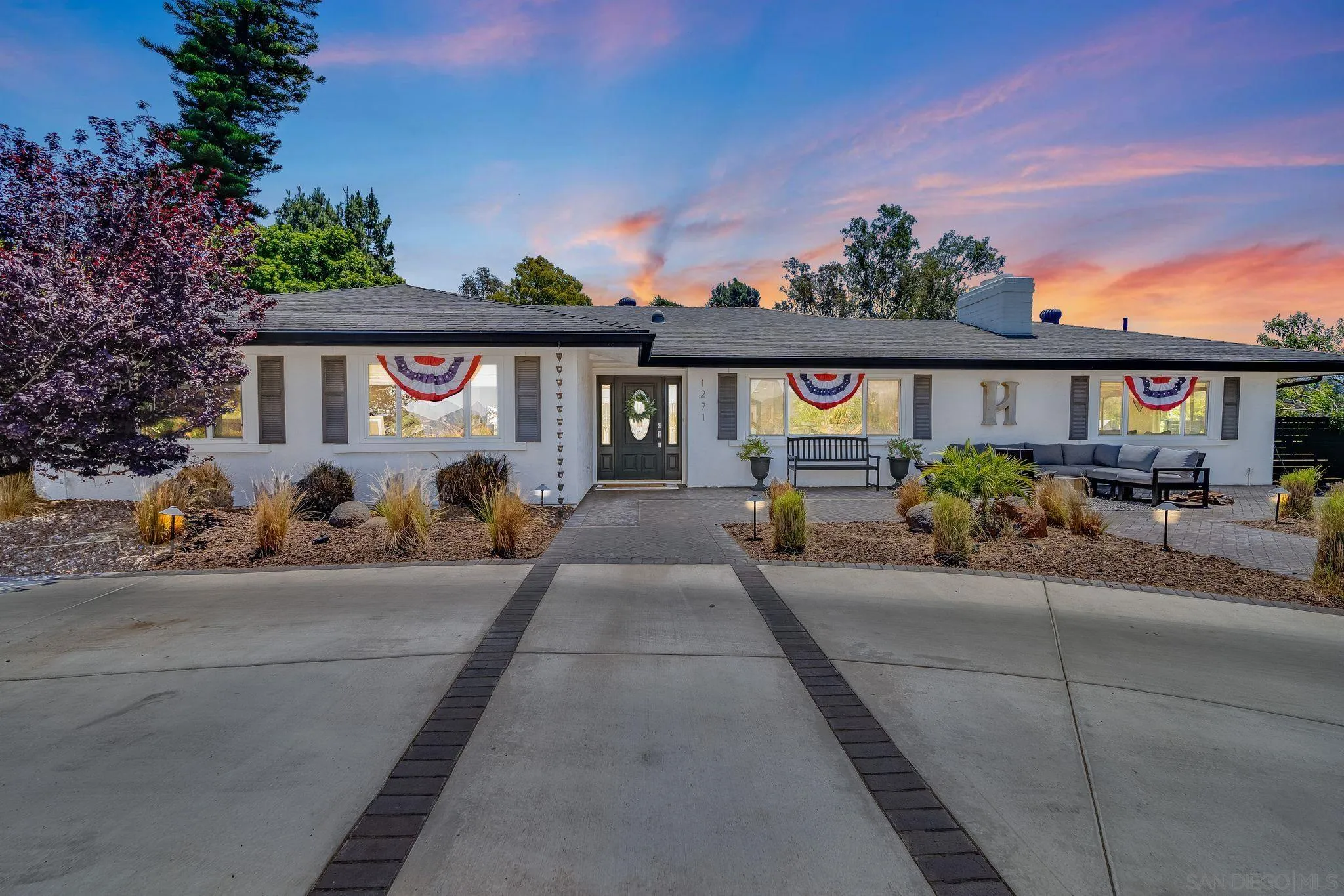 https://cdn.realtyfeed.com/cdn/127/250031689/40ca78fa3302cbe8efb3396540b97eab.webp