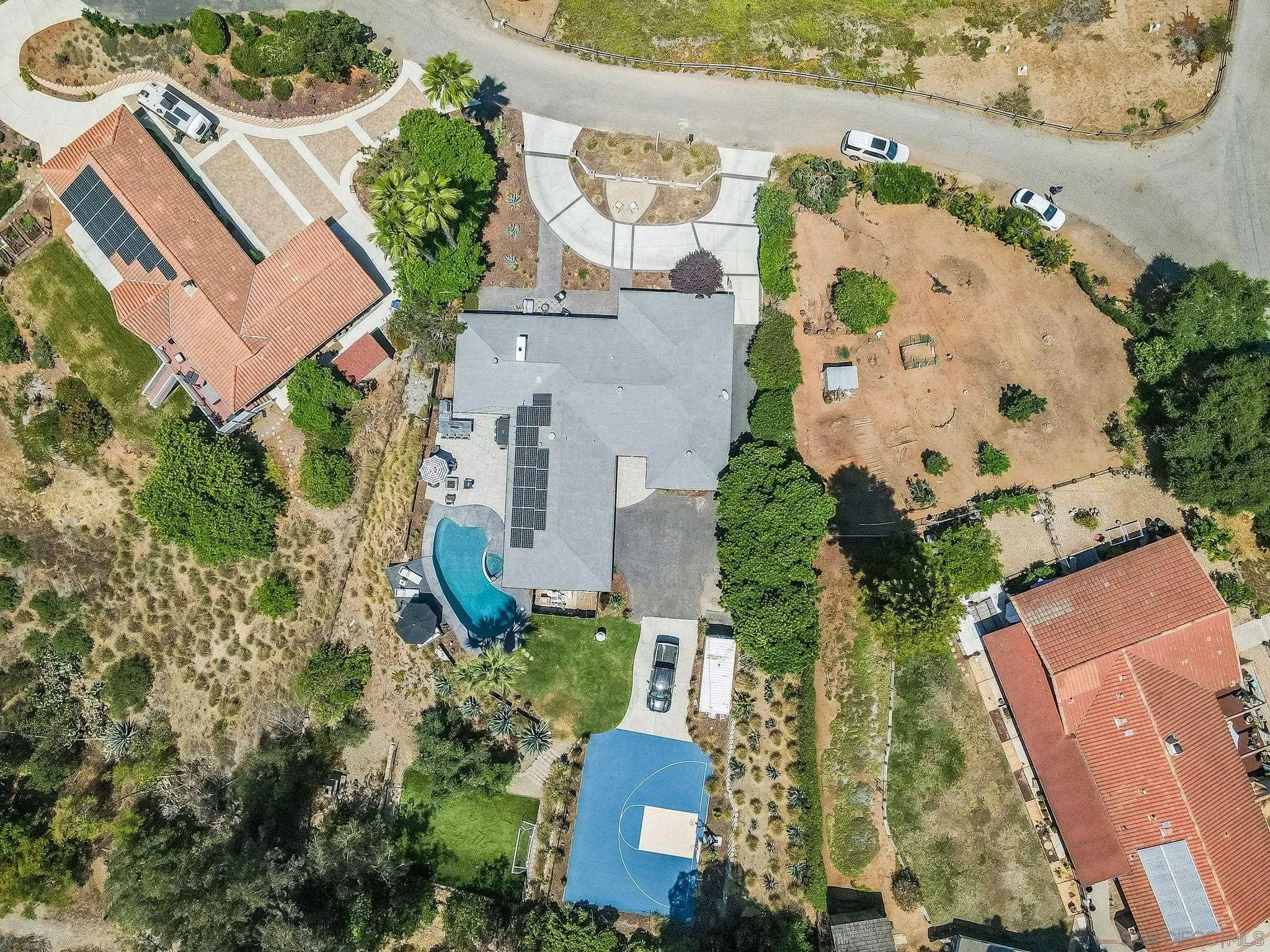 https://cdn.realtyfeed.com/cdn/127/250031689/69f2e142f4e45164442f5b0ee4db06e1.webp