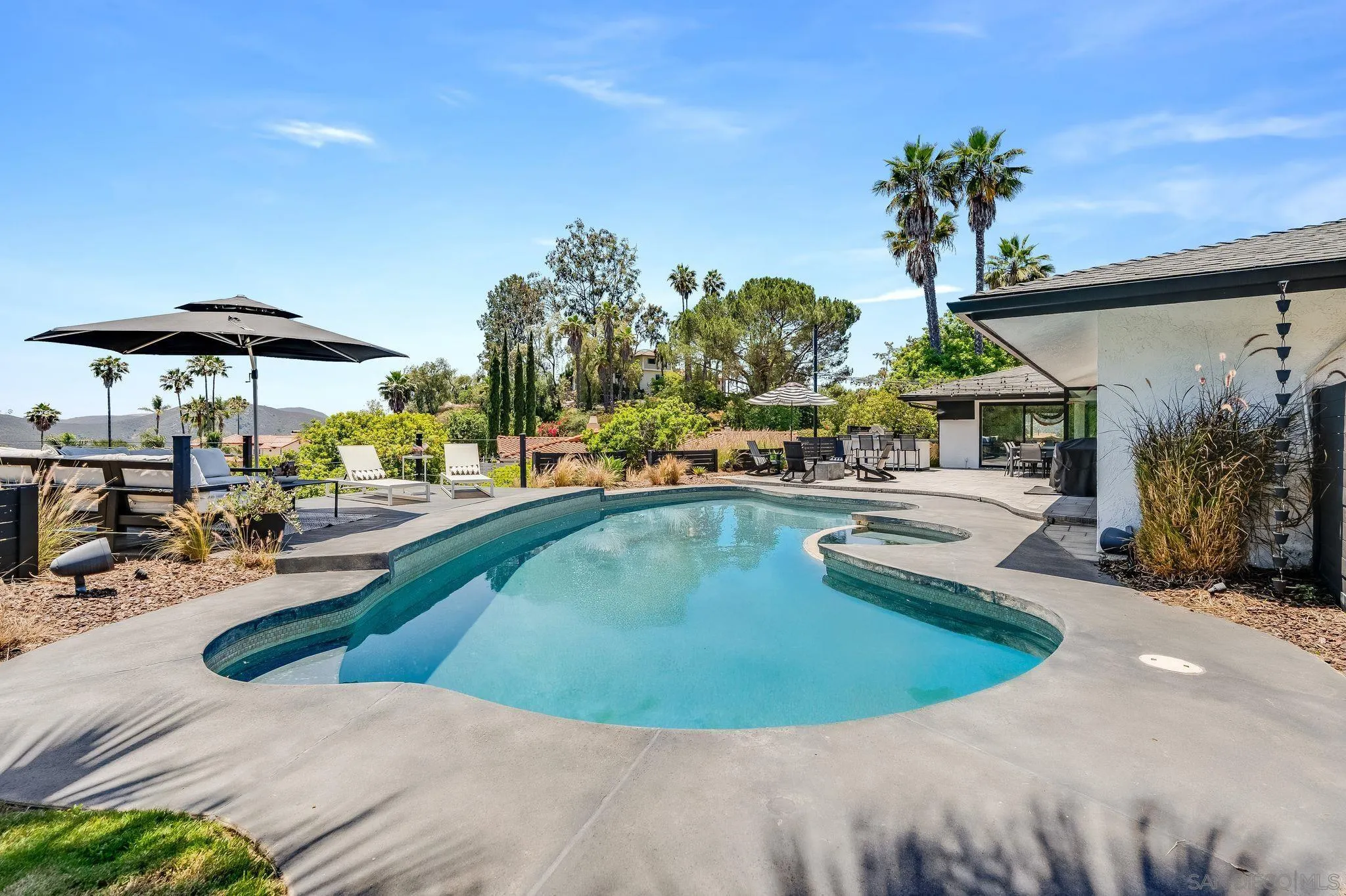 https://cdn.realtyfeed.com/cdn/127/250031689/71648427ac5d1fcc49b36f6ecdd2d86c.webp