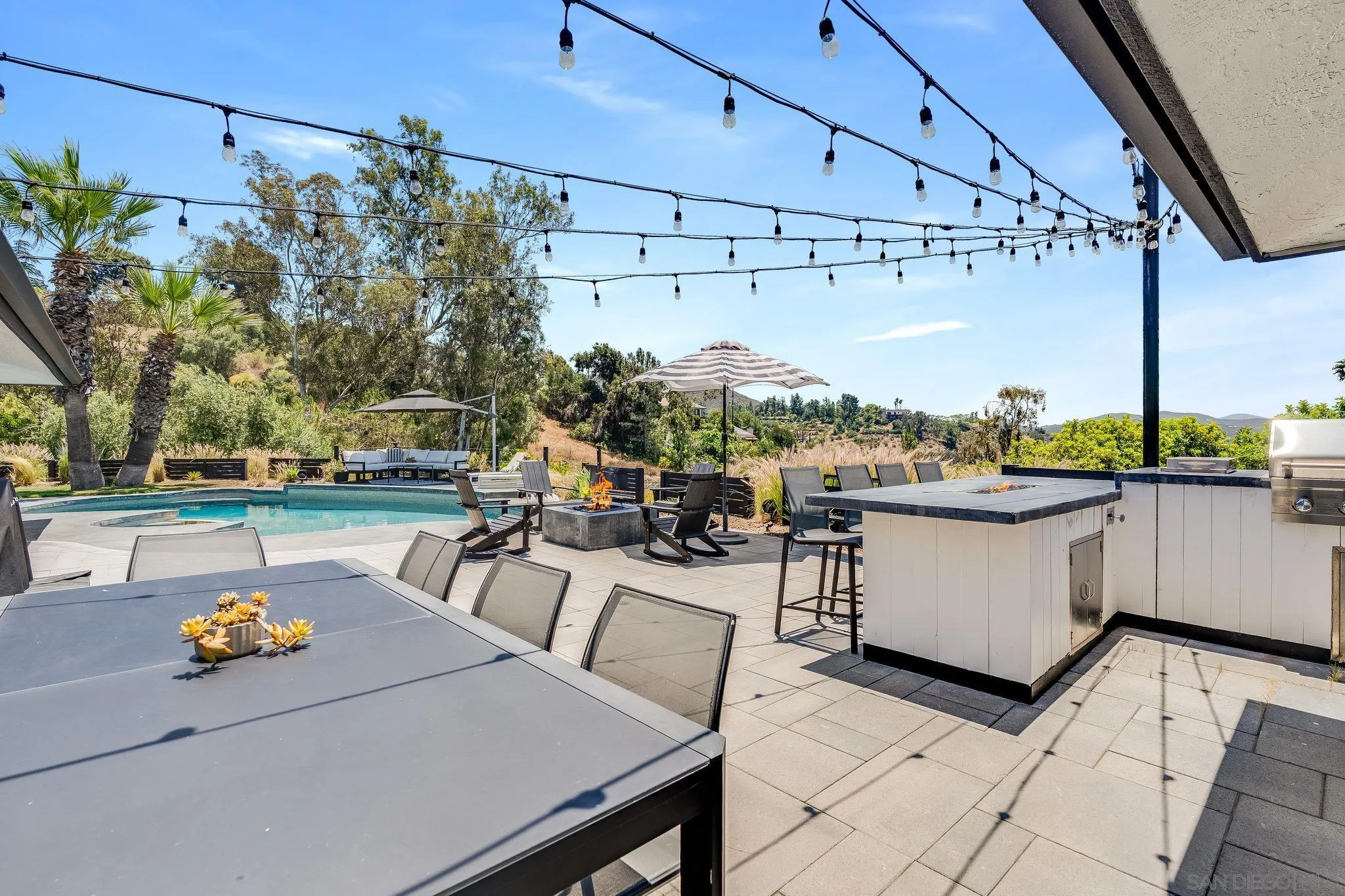 https://cdn.realtyfeed.com/cdn/127/250031689/90a624f8af299a8aaff66e01ea80ed94.webp