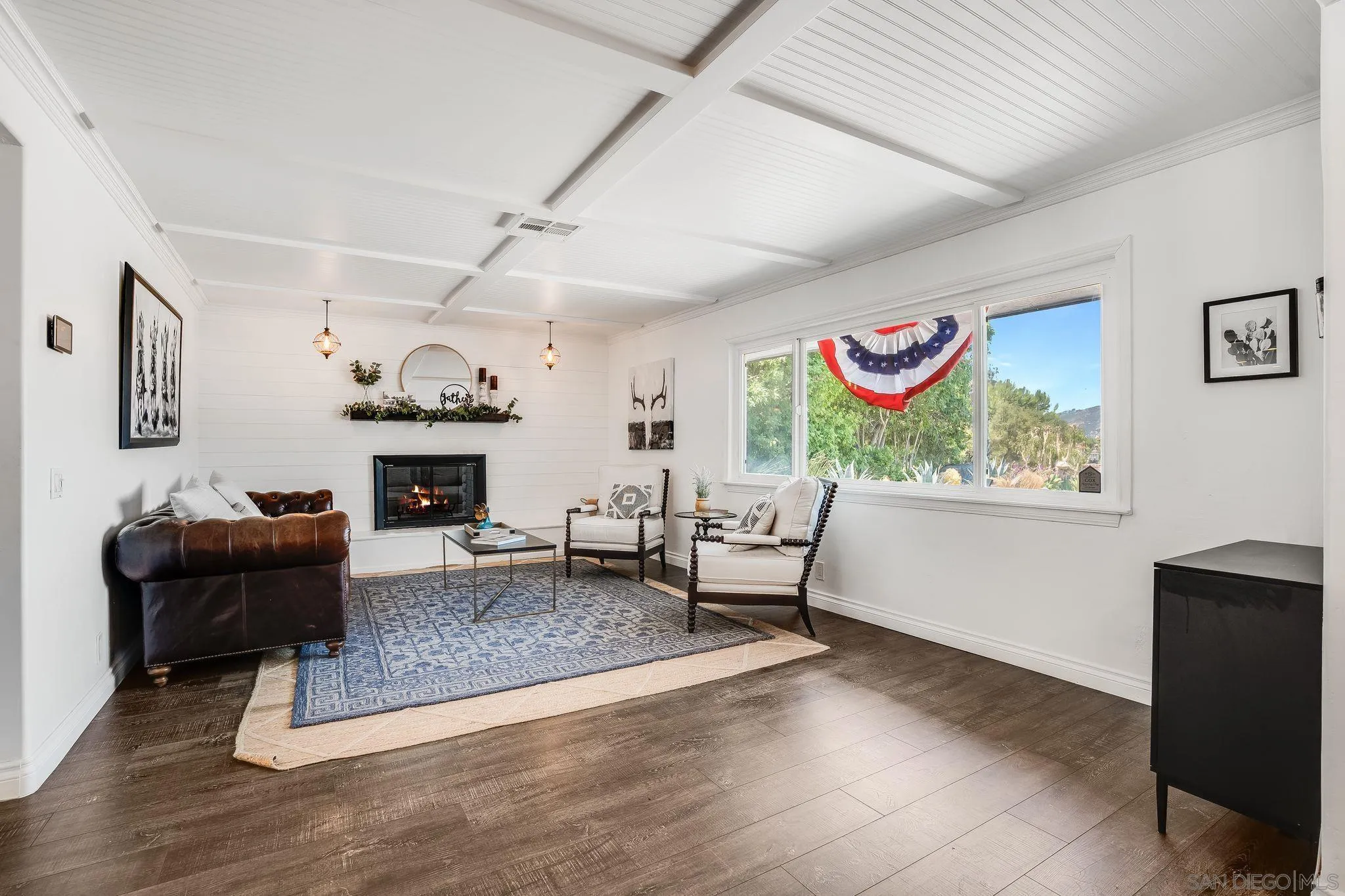 https://cdn.realtyfeed.com/cdn/127/250031689/98a050bb36bb2ea9eadab65b52ef21b0.webp