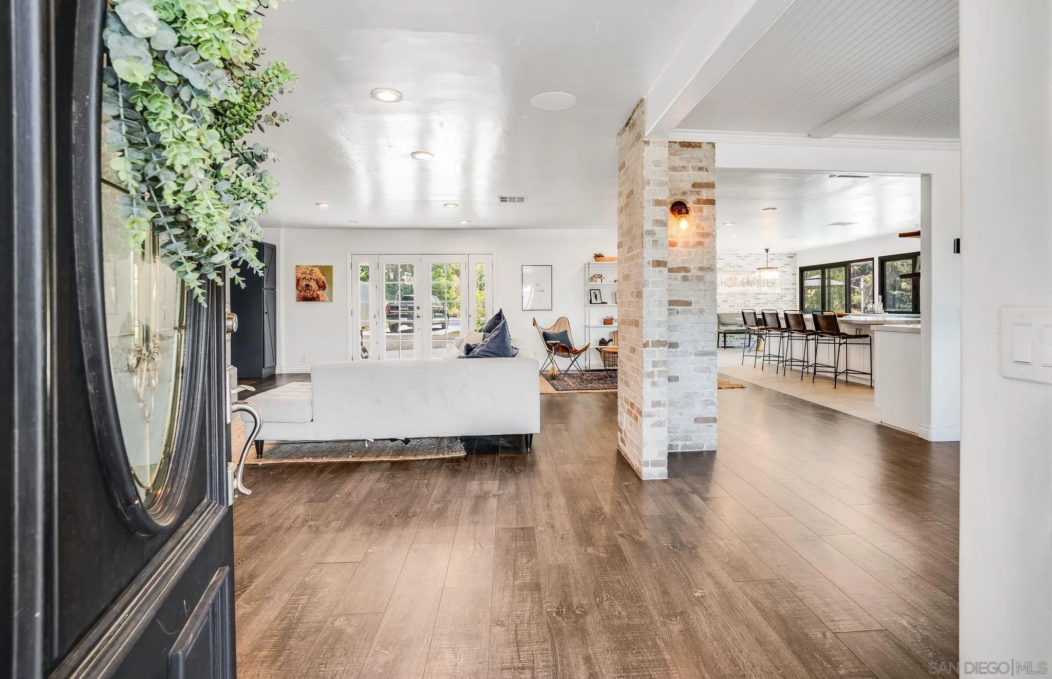https://cdn.realtyfeed.com/cdn/127/250031689/9e41311af13cbca91618ad5794dedaad.webp