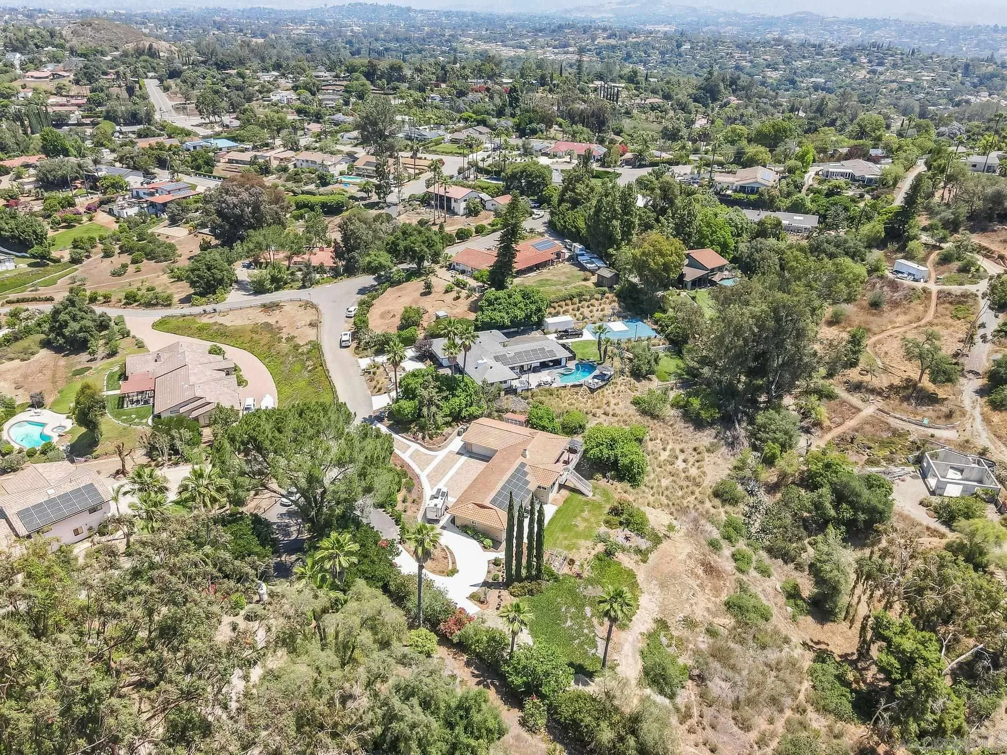 https://cdn.realtyfeed.com/cdn/127/250031689/f091c44142052a09eee54559948ae431.webp