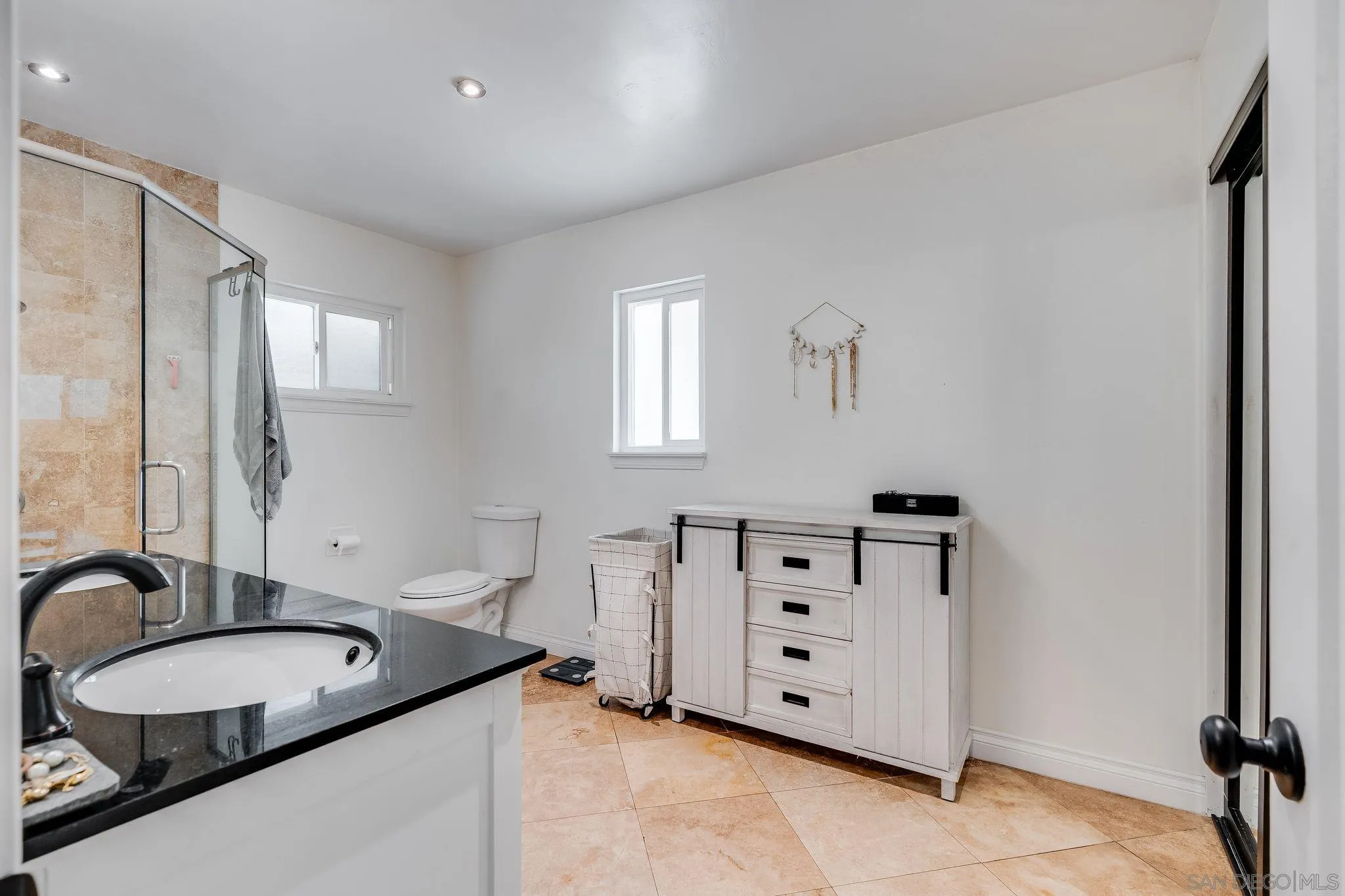 https://cdn.realtyfeed.com/cdn/127/250031689/f6da9ba60dbb1fe333714c4daaa92d44.webp