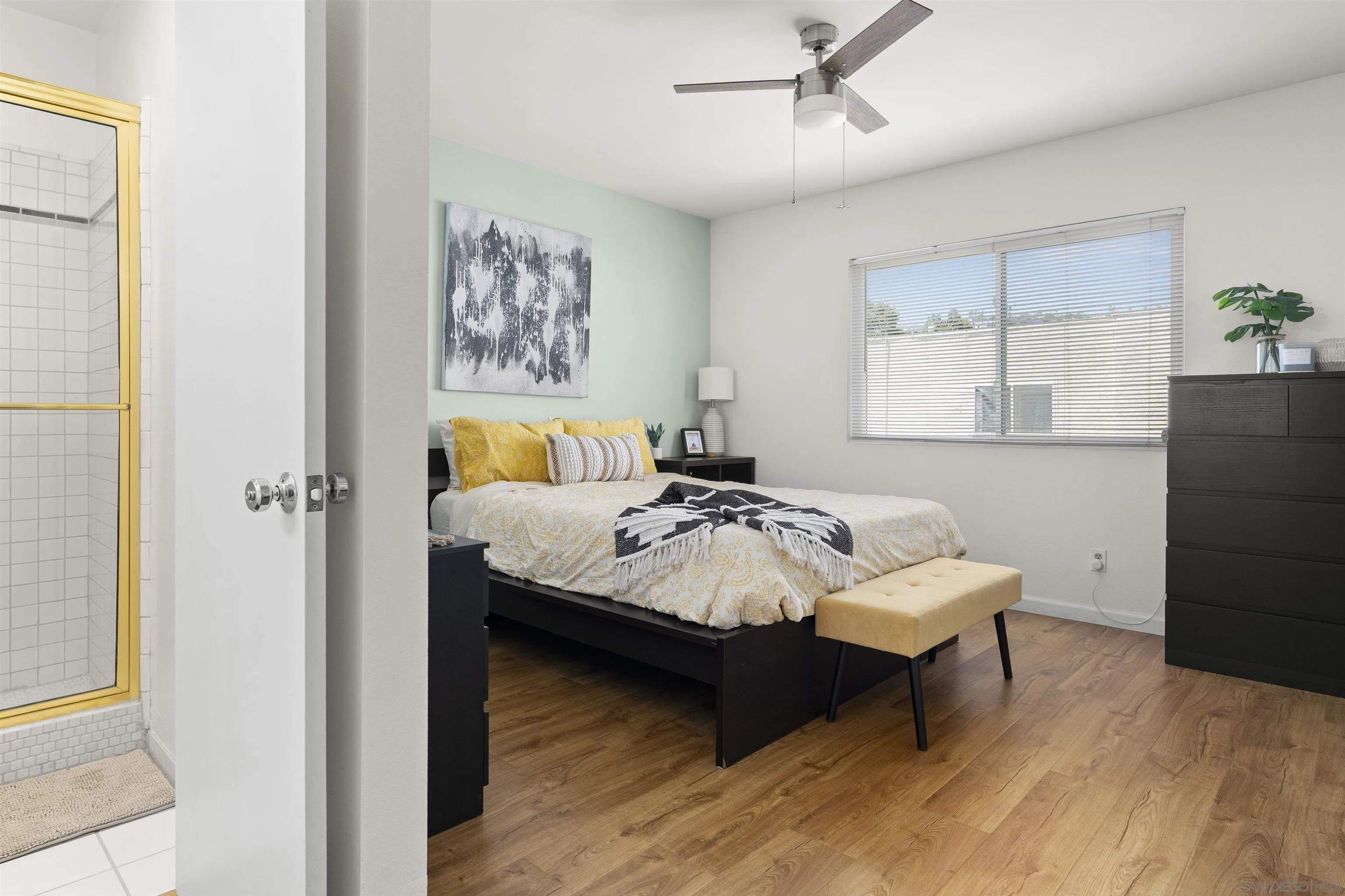 https://cdn.realtyfeed.com/cdn/127/250031694/51757a3b6484e12078312b05a1d3c837.webp