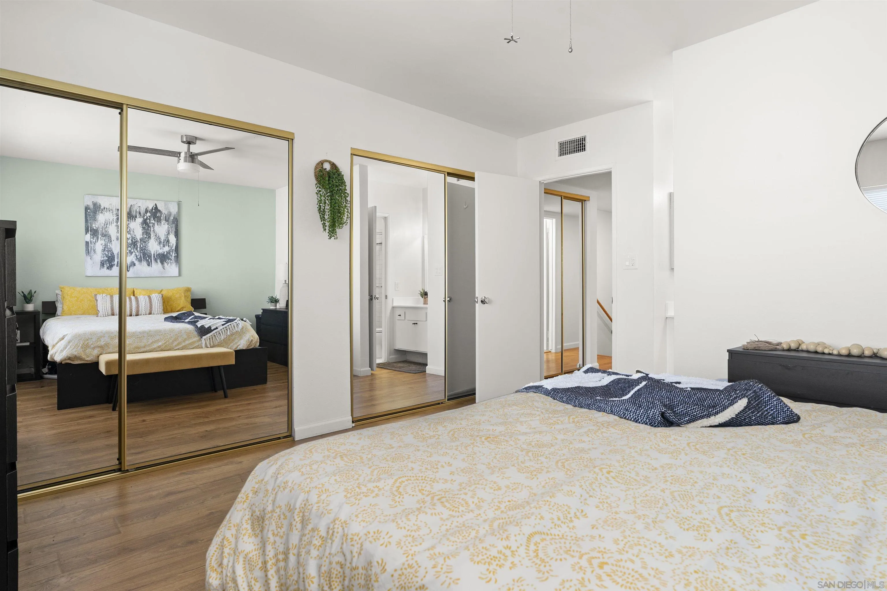 https://cdn.realtyfeed.com/cdn/127/250031694/7cf8177355b1d673a3fcea169e3e543e.webp