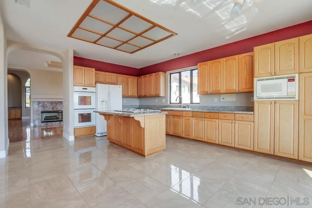 https://cdn.realtyfeed.com/cdn/127/250031715/01c687edc965d0252523a47516d0e8b8.webp