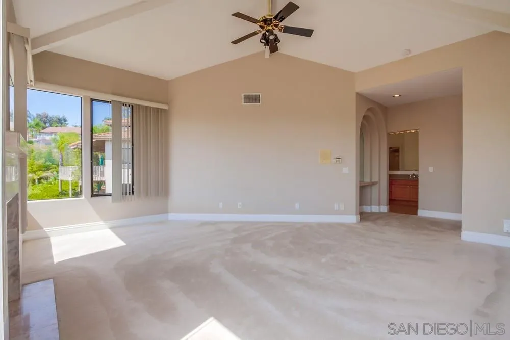 https://cdn.realtyfeed.com/cdn/127/250031715/3f1b700c676122e7e05d34cb420769c0.webp