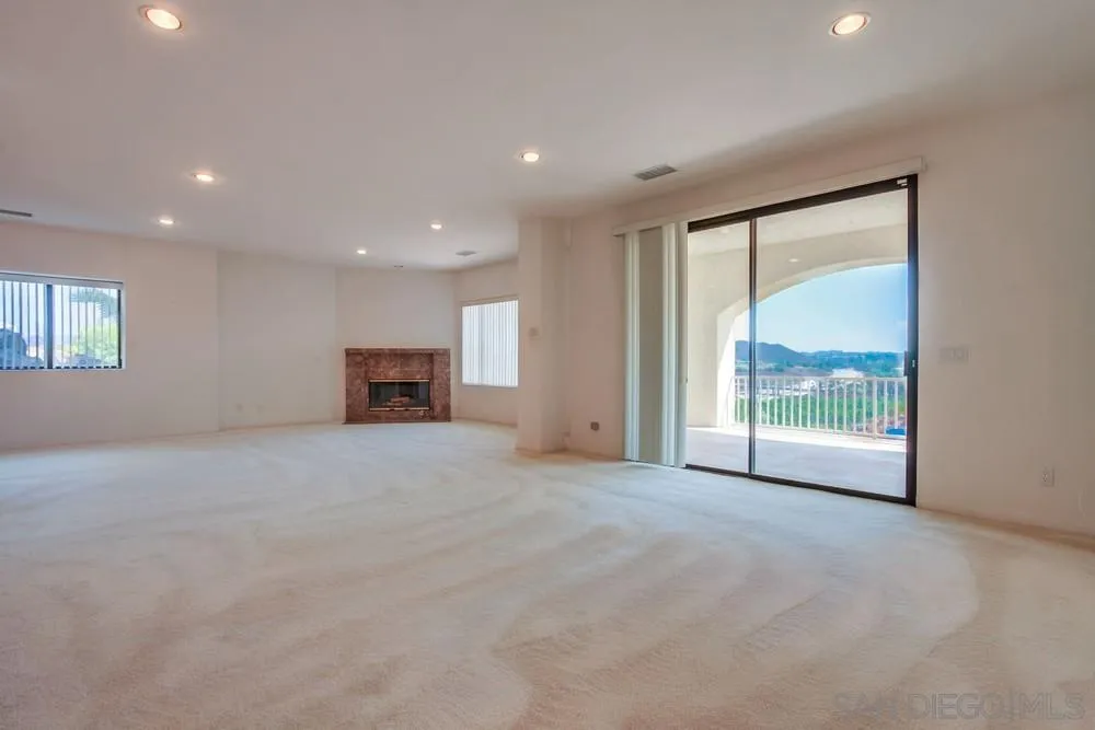 https://cdn.realtyfeed.com/cdn/127/250031715/7249933f53918b3a9709f23deb7a0dfd.webp