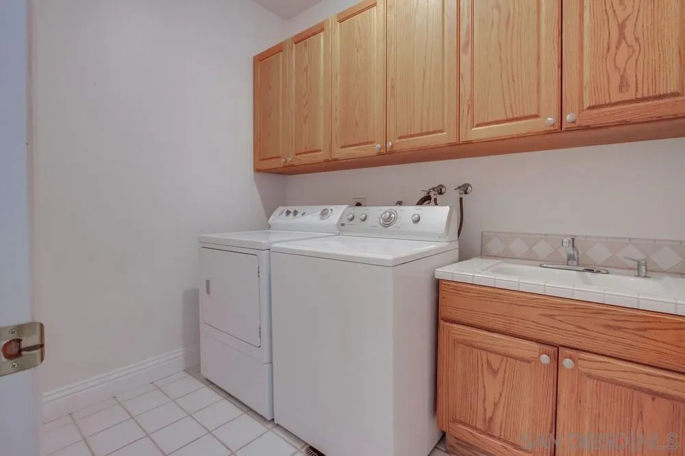 https://cdn.realtyfeed.com/cdn/127/250031715/d63ae515283fffe668f47a31cedbe87c.webp