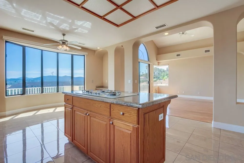 https://cdn.realtyfeed.com/cdn/127/250031715/ddb0115e3db0eb96525228a74633f62b.webp