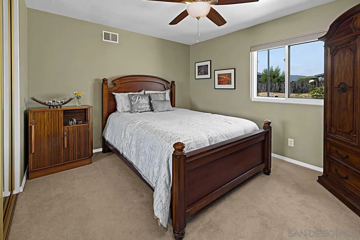 https://cdn.realtyfeed.com/cdn/127/250031727/cf9a29ab494d80548e8cdd25782c3b2a.webp