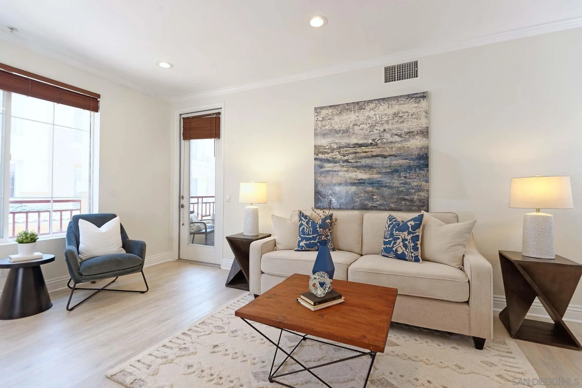 Photo #3: 250031745 Listing 