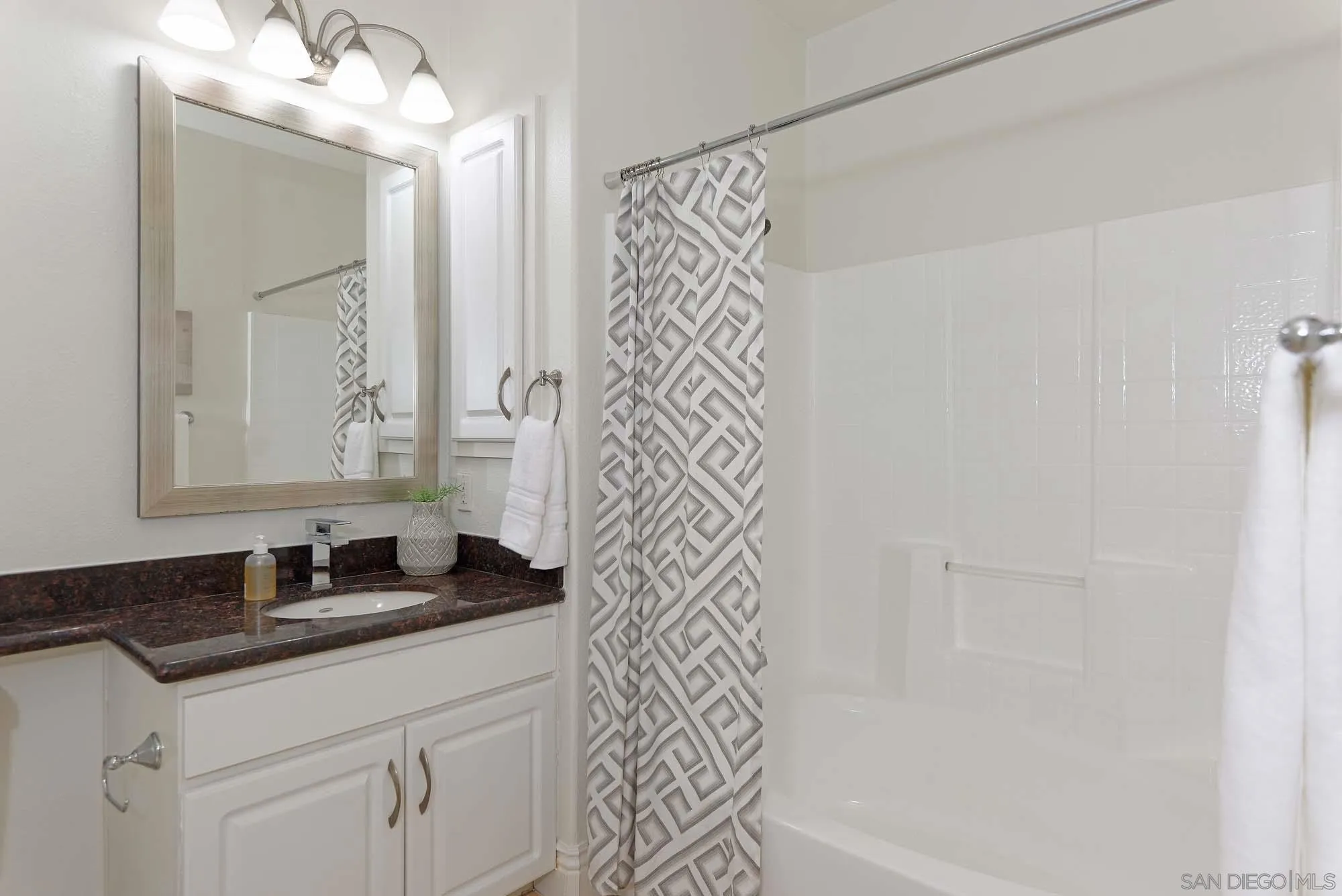 Photo #17: 250031745 Listing: Photo #17
