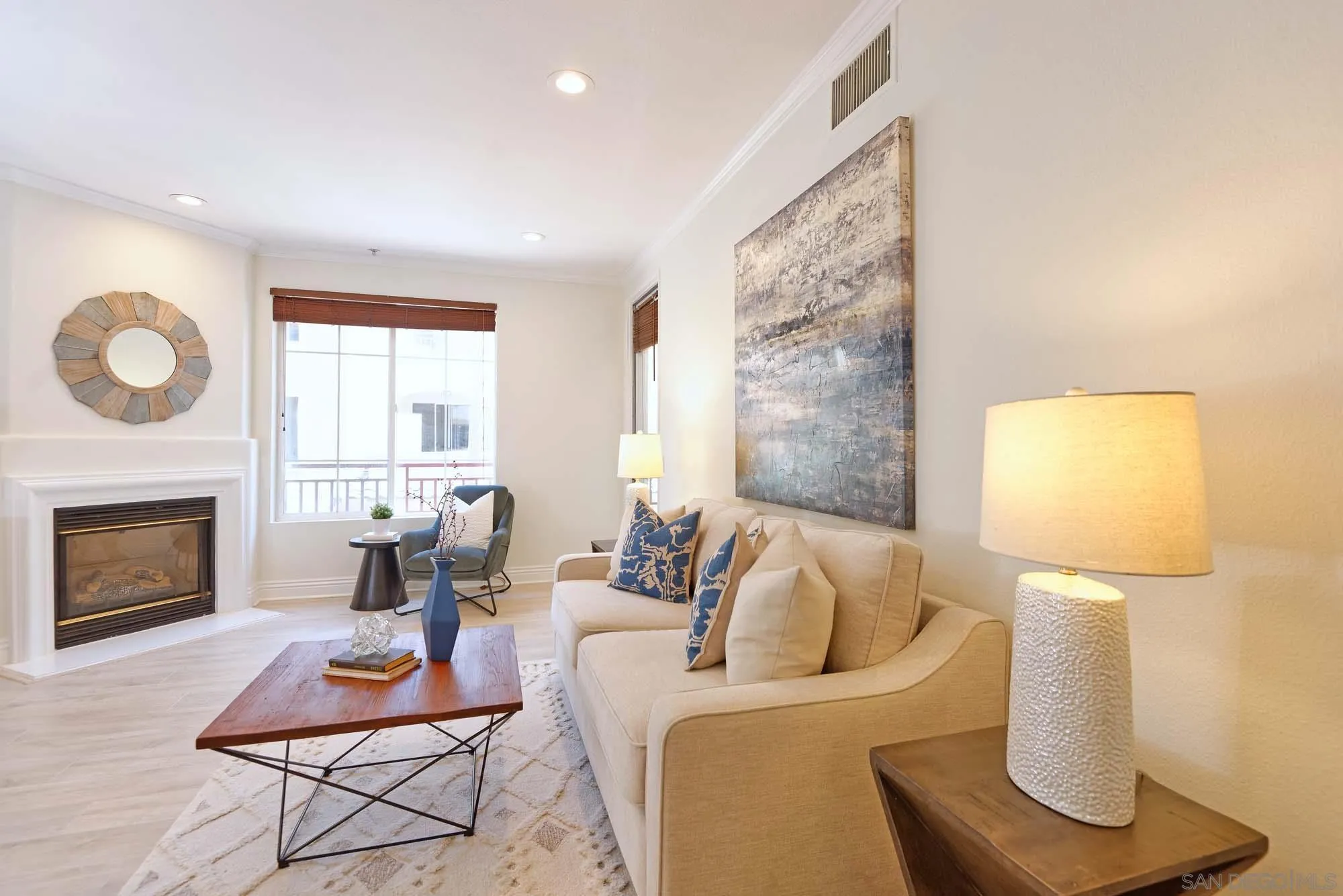 Photo #2: 250031745 Listing 