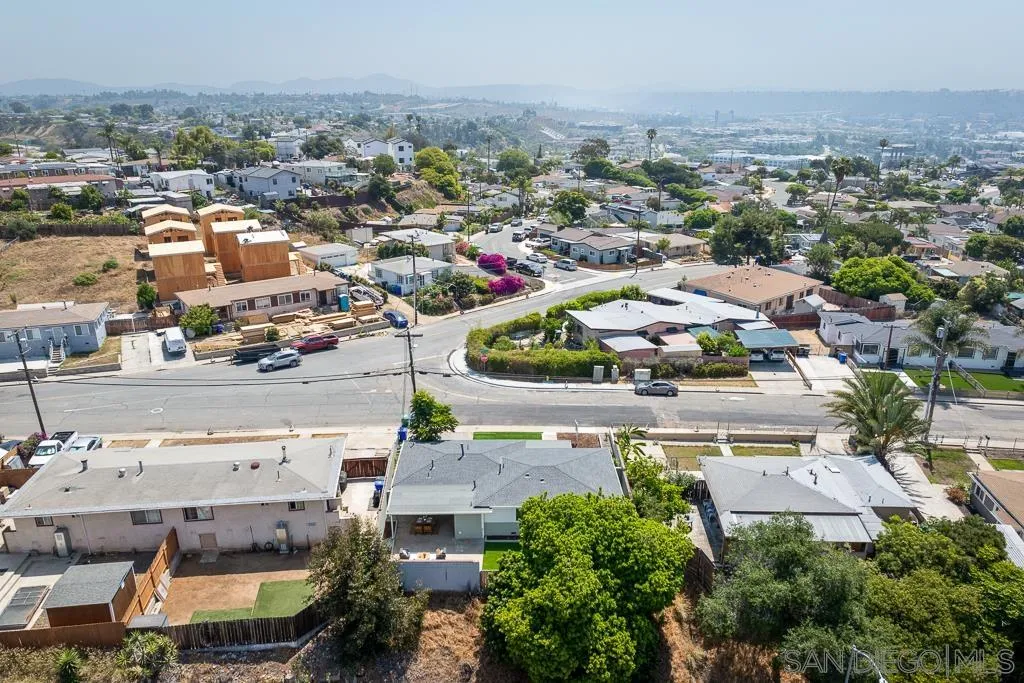 https://cdn.realtyfeed.com/cdn/127/250031755/95c6c118b9bd182248e86953e48456e4.webp
