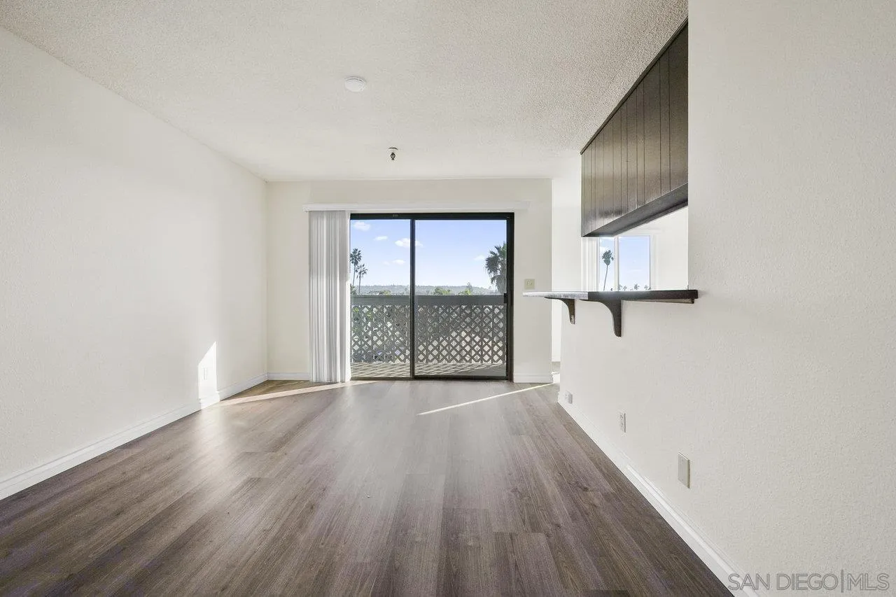 Photo #3: 250031758 Listing 
