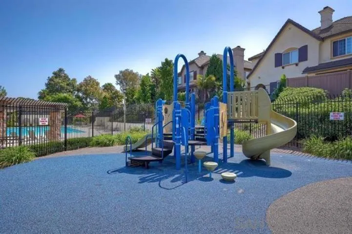 https://cdn.realtyfeed.com/cdn/127/250031766/2ebe3b7cd81c4d56098a2e504e740d97.webp