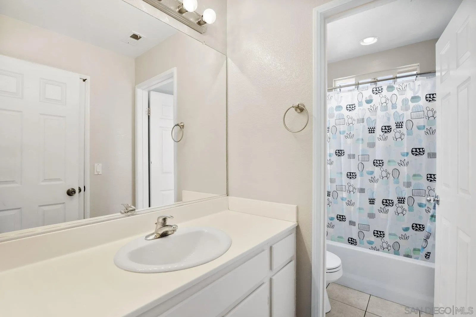 https://cdn.realtyfeed.com/cdn/127/250031766/3653f16cd726d2ca766929627e8ecab3.webp
