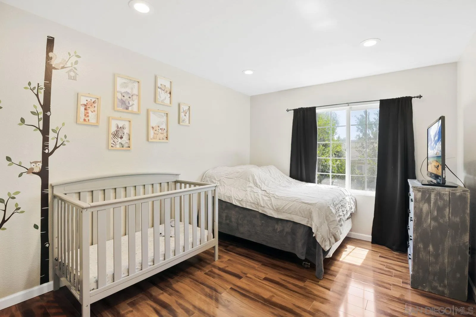 https://cdn.realtyfeed.com/cdn/127/250031766/d7f64541c4f3e73b1610b4020a142a2d.webp