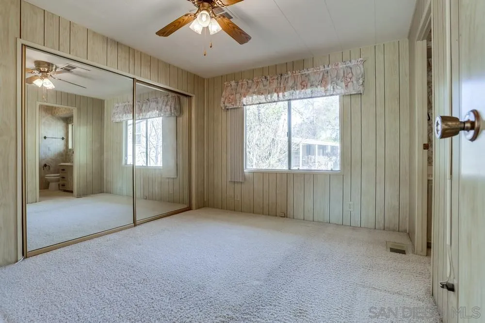 https://cdn.realtyfeed.com/cdn/127/250031768/a8ea7c2a00b7d44e0ca20d426fb0a247.webp