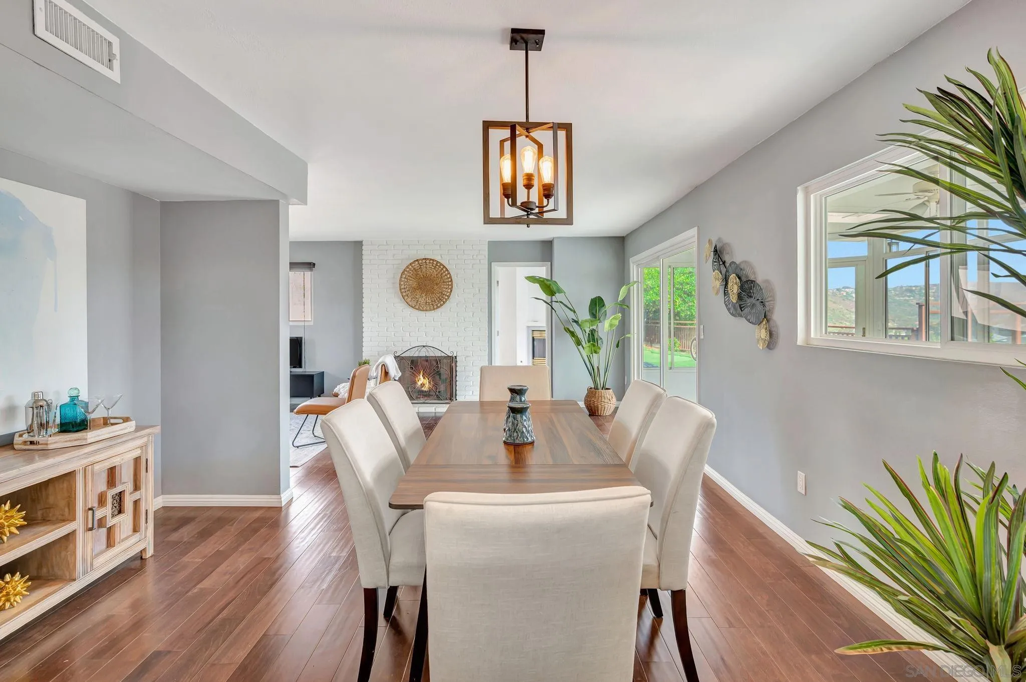 https://cdn.realtyfeed.com/cdn/127/250031778/26a7878033a1a3e5b737ac24eb1abbfc.webp