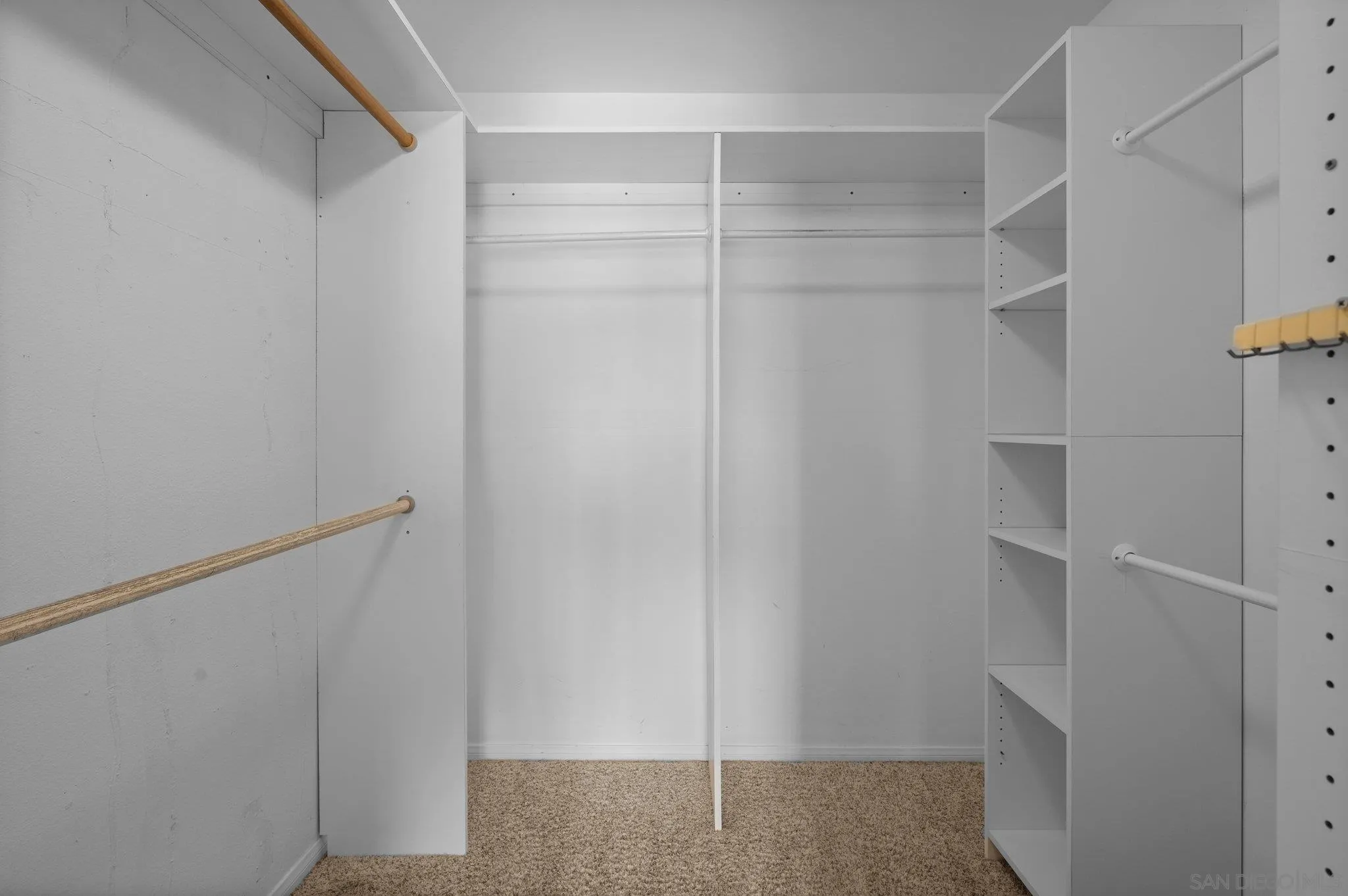 https://cdn.realtyfeed.com/cdn/127/250031778/29cdf96efa98f65295ba0c639f1114b5.webp