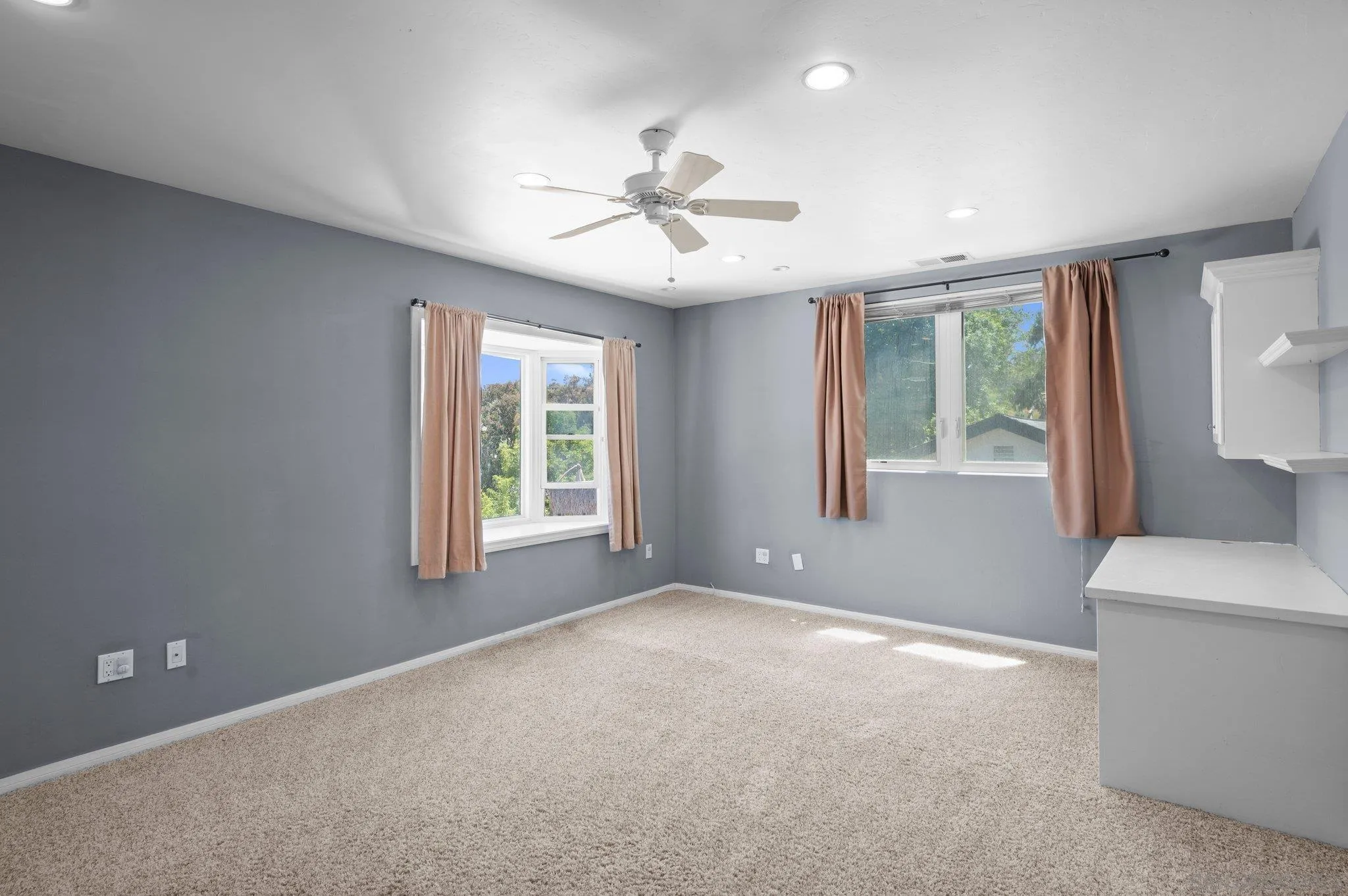 https://cdn.realtyfeed.com/cdn/127/250031778/41f32bbac5cc1630d0e1aa8a559881f3.webp