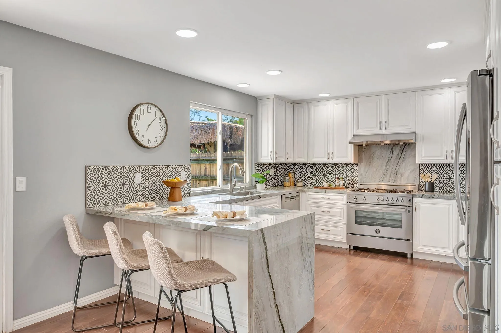 https://cdn.realtyfeed.com/cdn/127/250031778/804c44cb9f8f66c7b03fc82164cb274c.webp