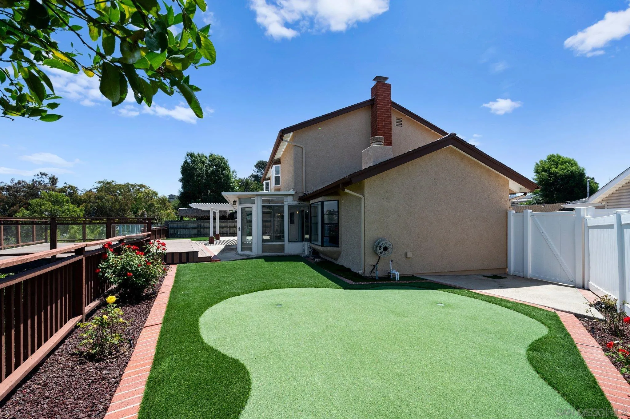 https://cdn.realtyfeed.com/cdn/127/250031778/8f71c2c61c3b0b96690e9971d43ecd0e.webp