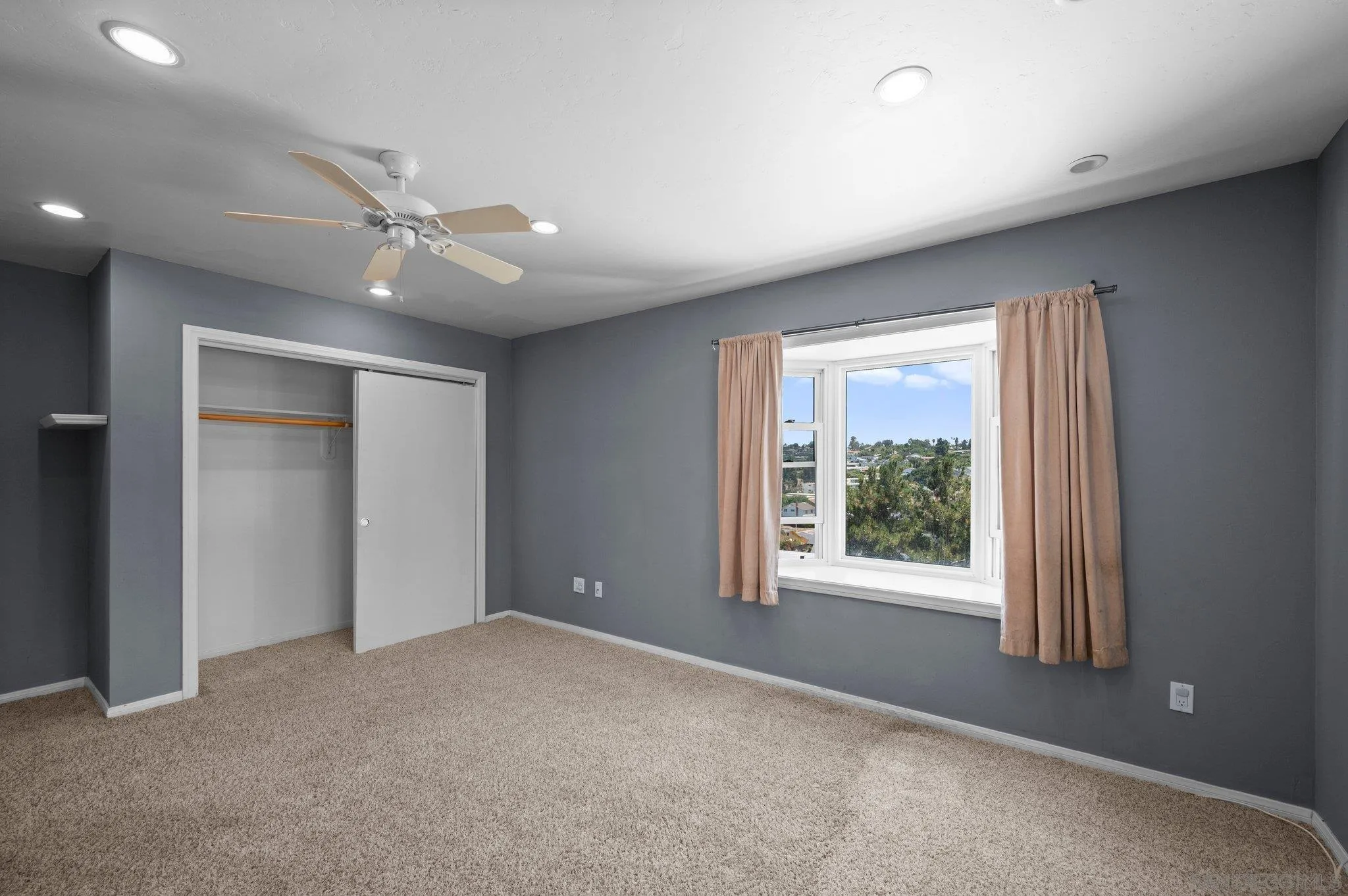 https://cdn.realtyfeed.com/cdn/127/250031778/9ac79fe79346880272c471f94e66d4e1.webp