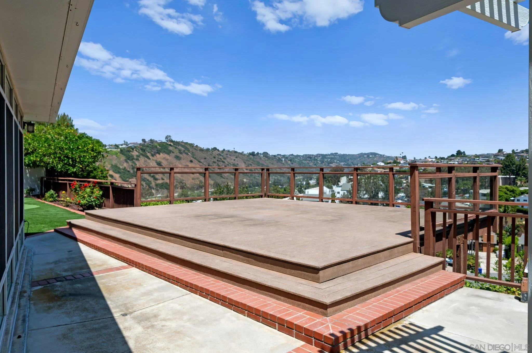 https://cdn.realtyfeed.com/cdn/127/250031778/bb763cf8e17e9c2778e5b6d0bb78899a.webp