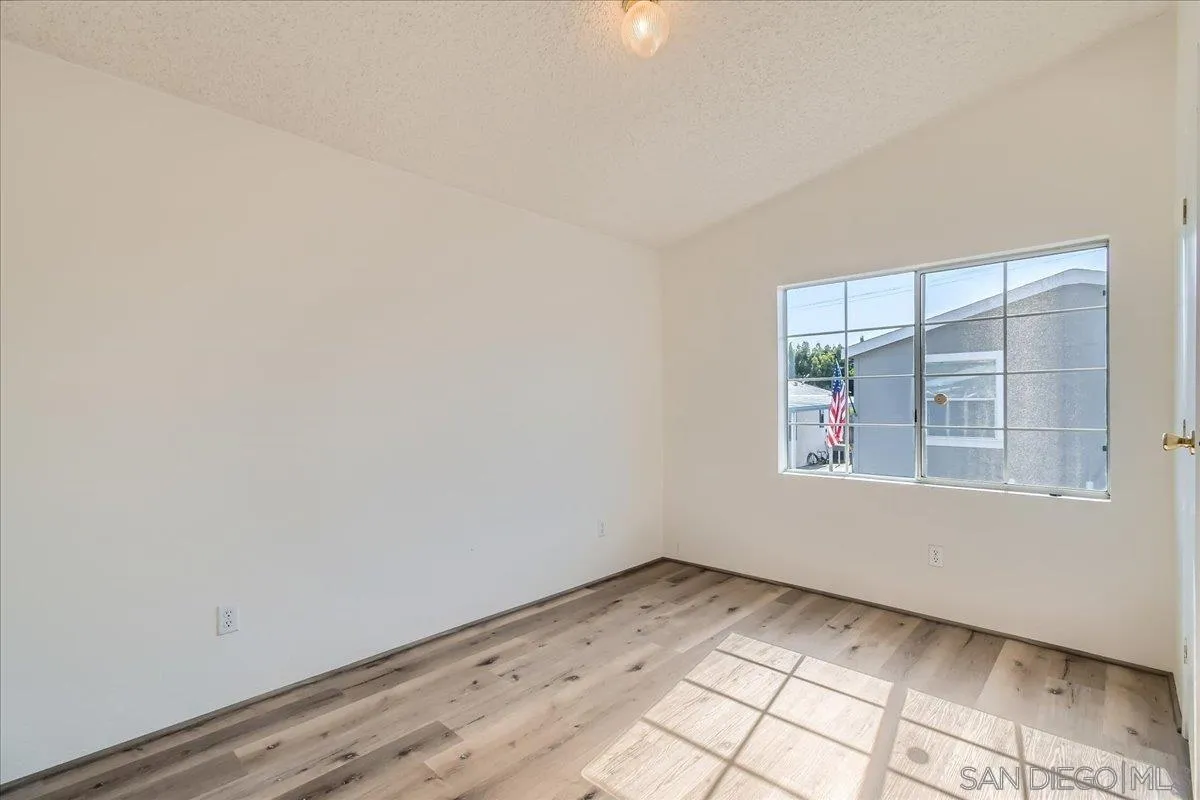 https://cdn.realtyfeed.com/cdn/127/250031781/4968f2aa2a355df2fb75e9793fa83060.webp