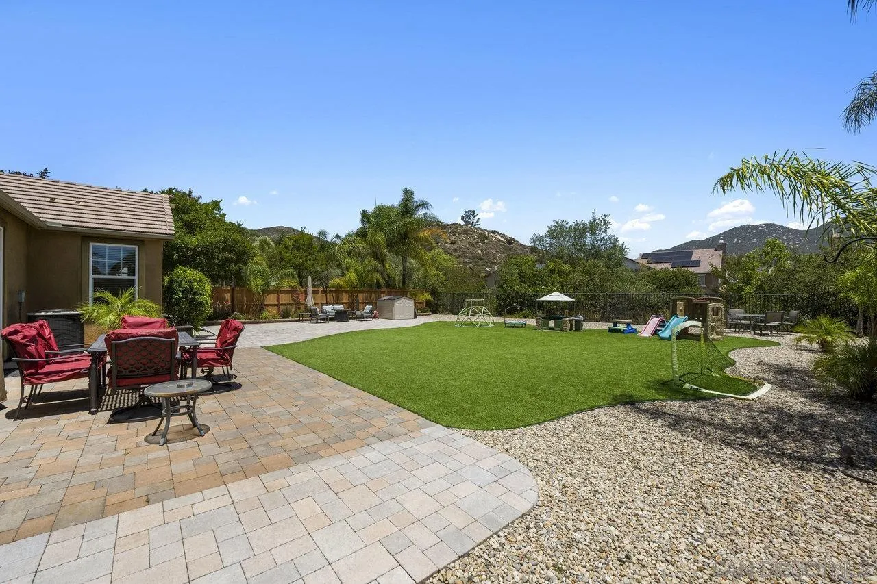 https://cdn.realtyfeed.com/cdn/127/250031789/0ba6183452089bb10f4a0caa473e3d8a.webp