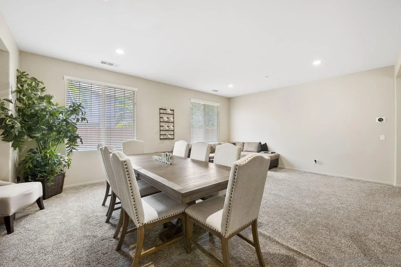 https://cdn.realtyfeed.com/cdn/127/250031789/c61979fa123b4834fcb96c3427c3c74f.webp