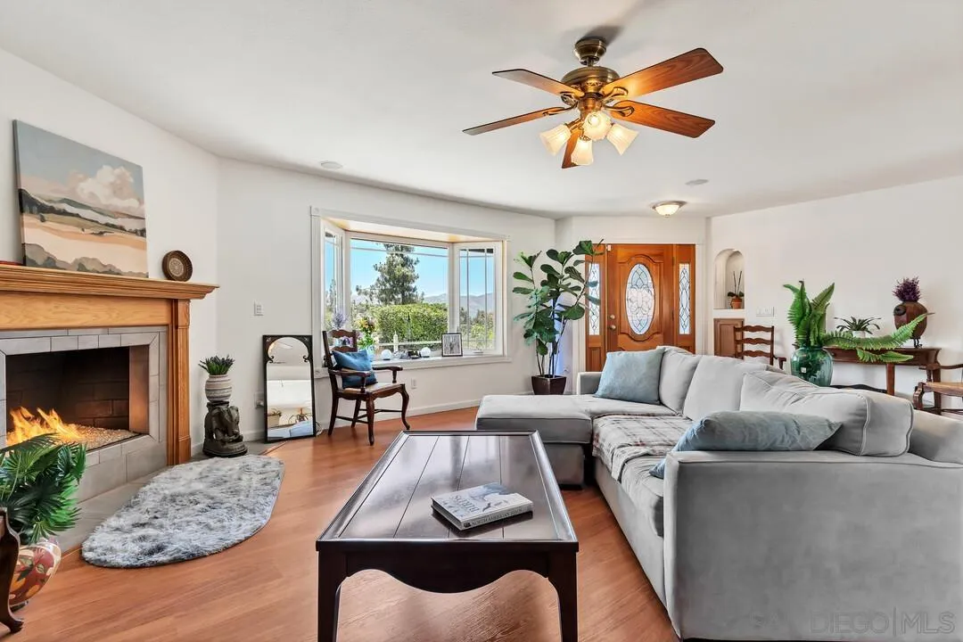 https://cdn.realtyfeed.com/cdn/127/250031804/0687a643fda7f6a48dba7483f81518db.webp