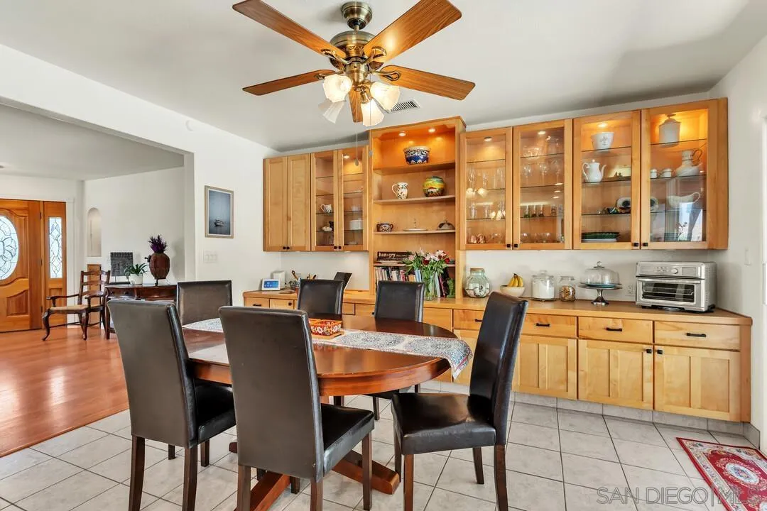 https://cdn.realtyfeed.com/cdn/127/250031804/5ad410399033387e3d71b42b79c69741.webp