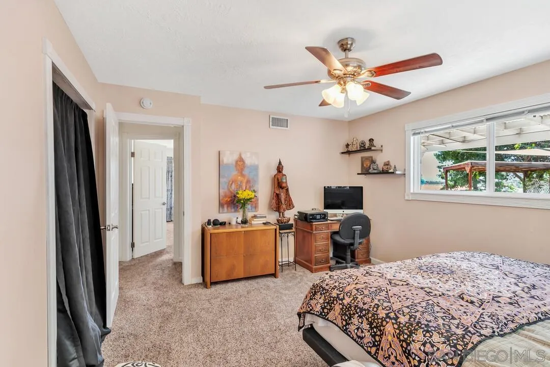 https://cdn.realtyfeed.com/cdn/127/250031804/af4ec609e6718e420fca5eeeb6a1103c.webp