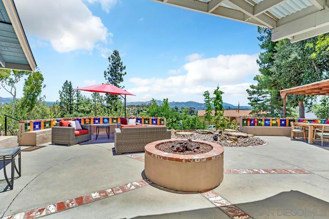 https://cdn.realtyfeed.com/cdn/127/250031804/b6ad98758344f311e6c72ce29a2f9448.webp