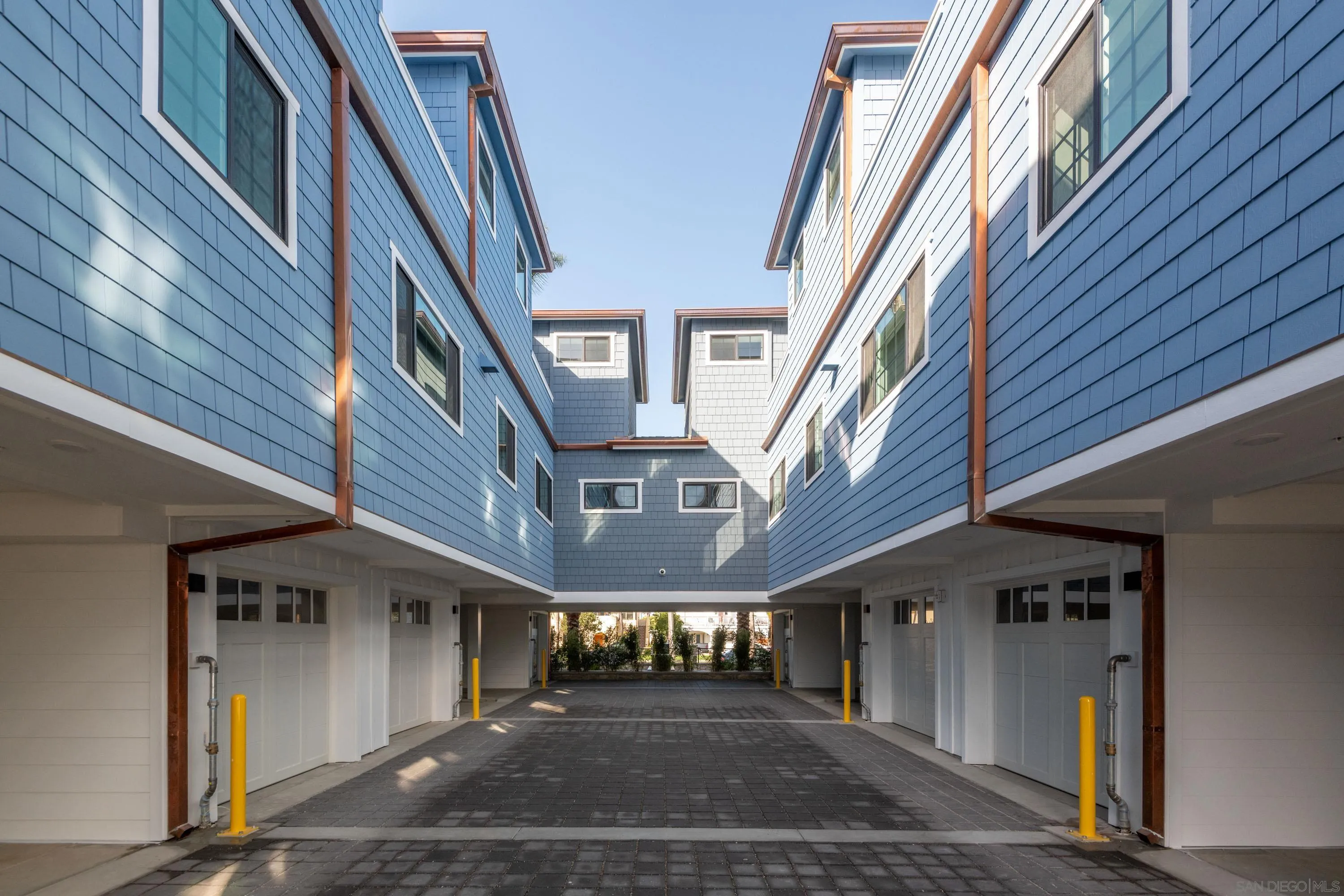 https://cdn.realtyfeed.com/cdn/127/250031815/1316881d9a613b715a79837bf9d650a0.webp