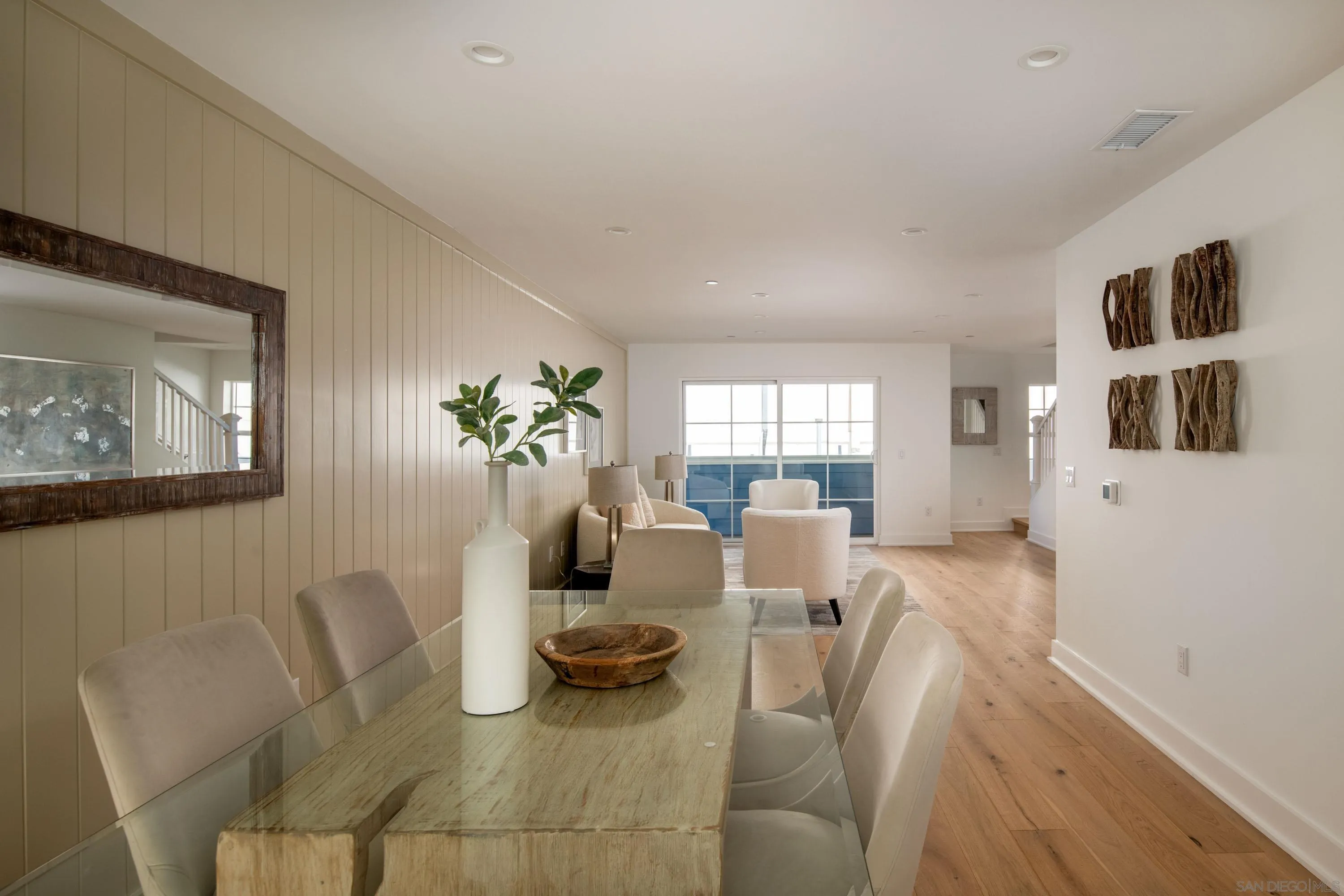 https://cdn.realtyfeed.com/cdn/127/250031815/5253474c00e7be3ffb7d4273288d2cf9.webp