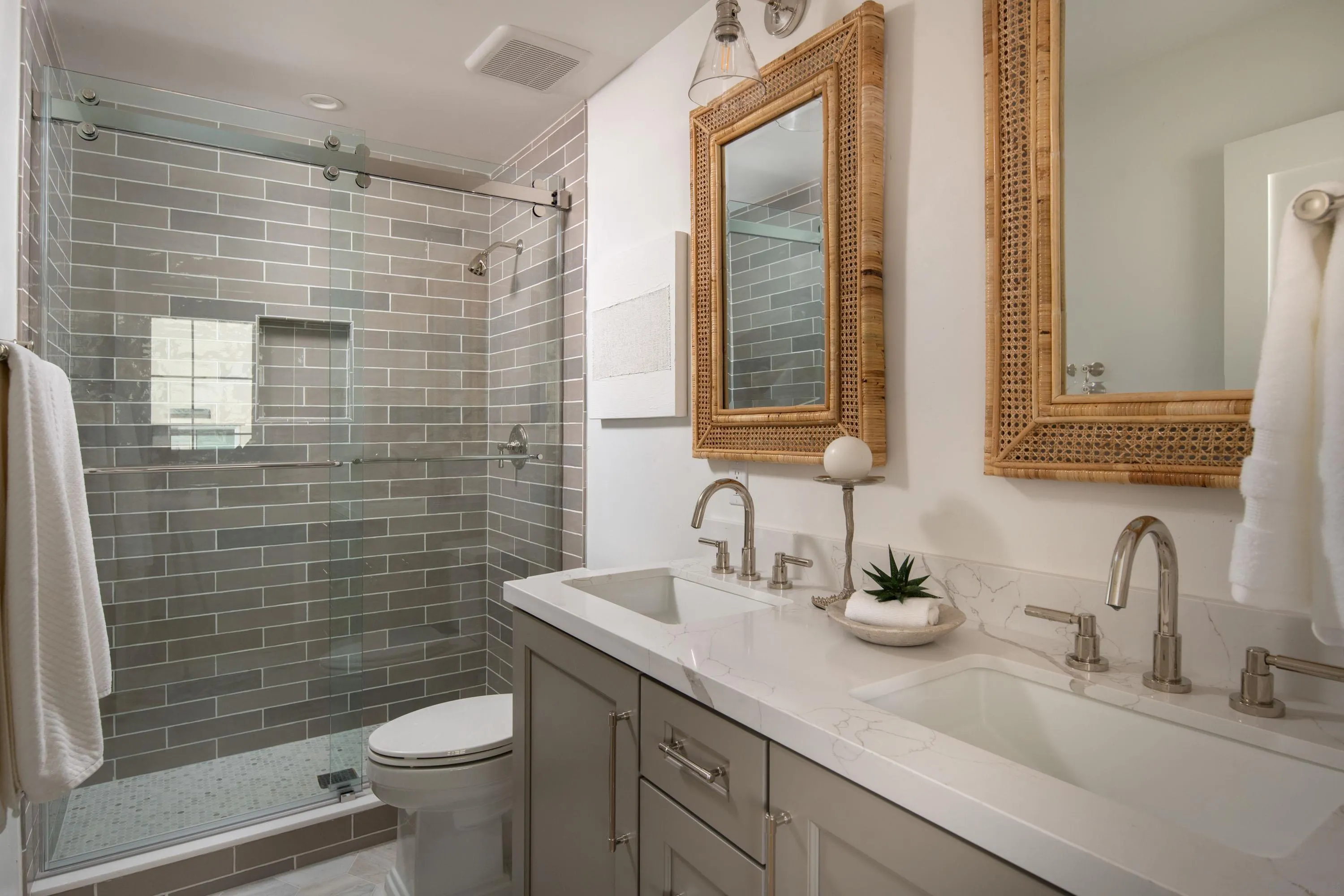 https://cdn.realtyfeed.com/cdn/127/250031815/bfec94a5477f859e065844262f242af3.webp