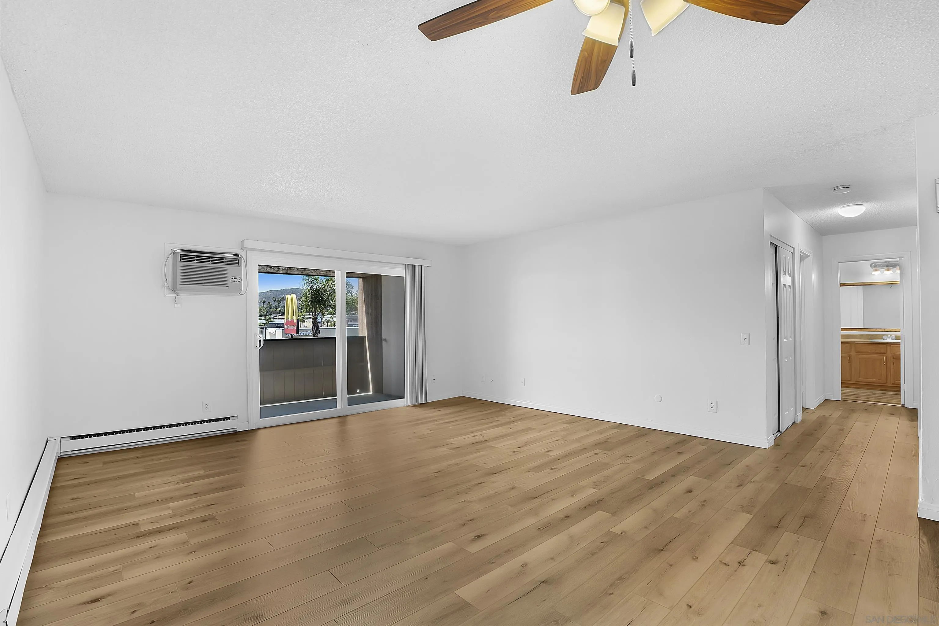 Photo #5: 250031847 Listing 