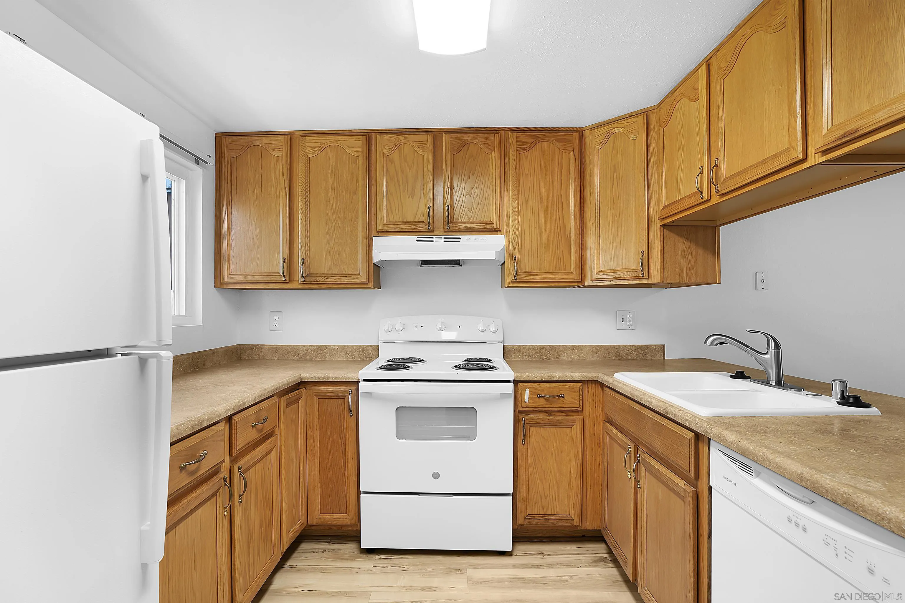 Photo #10: 250031847 Listing: Photo #10