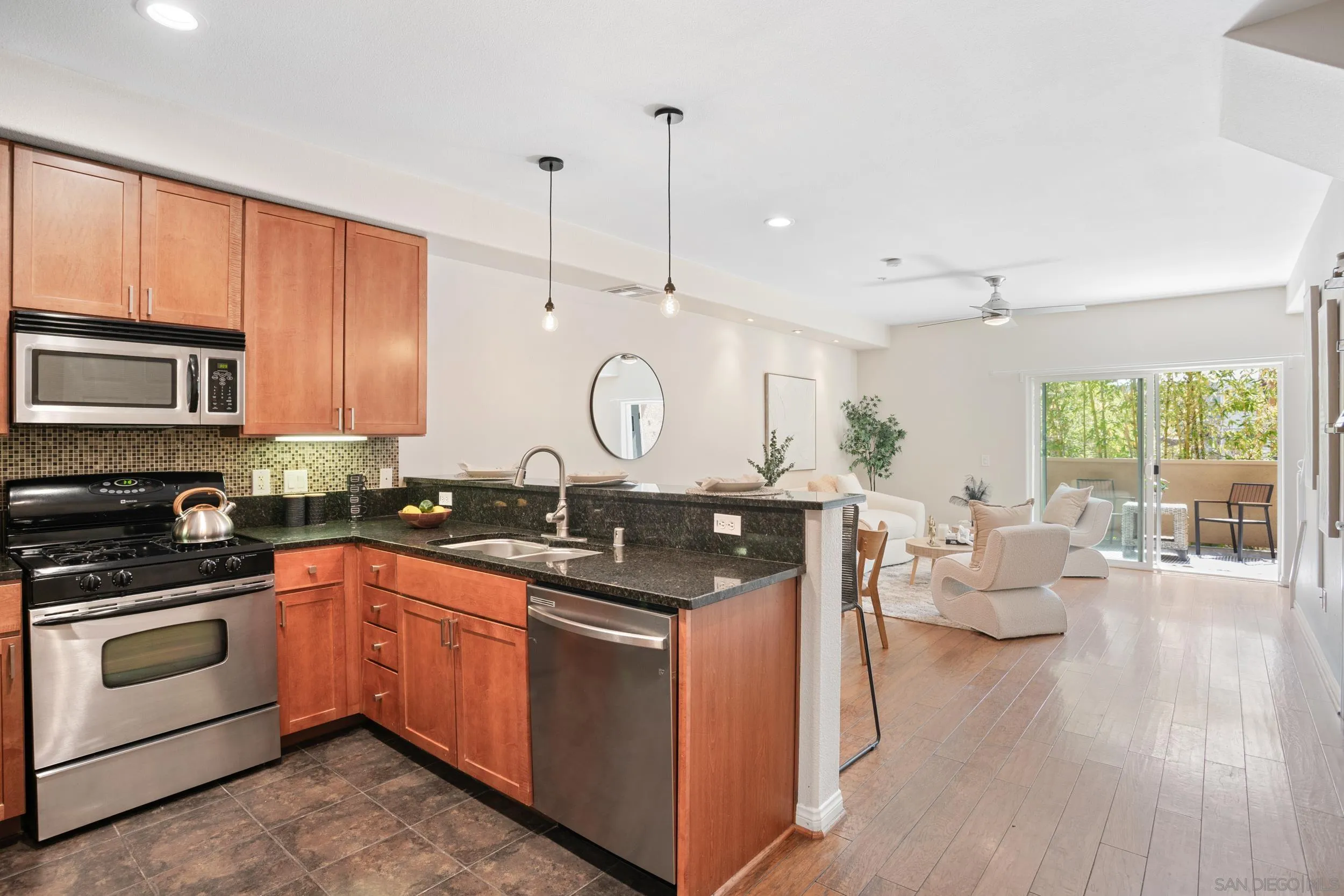 Photo #6: 250031852 Listing 