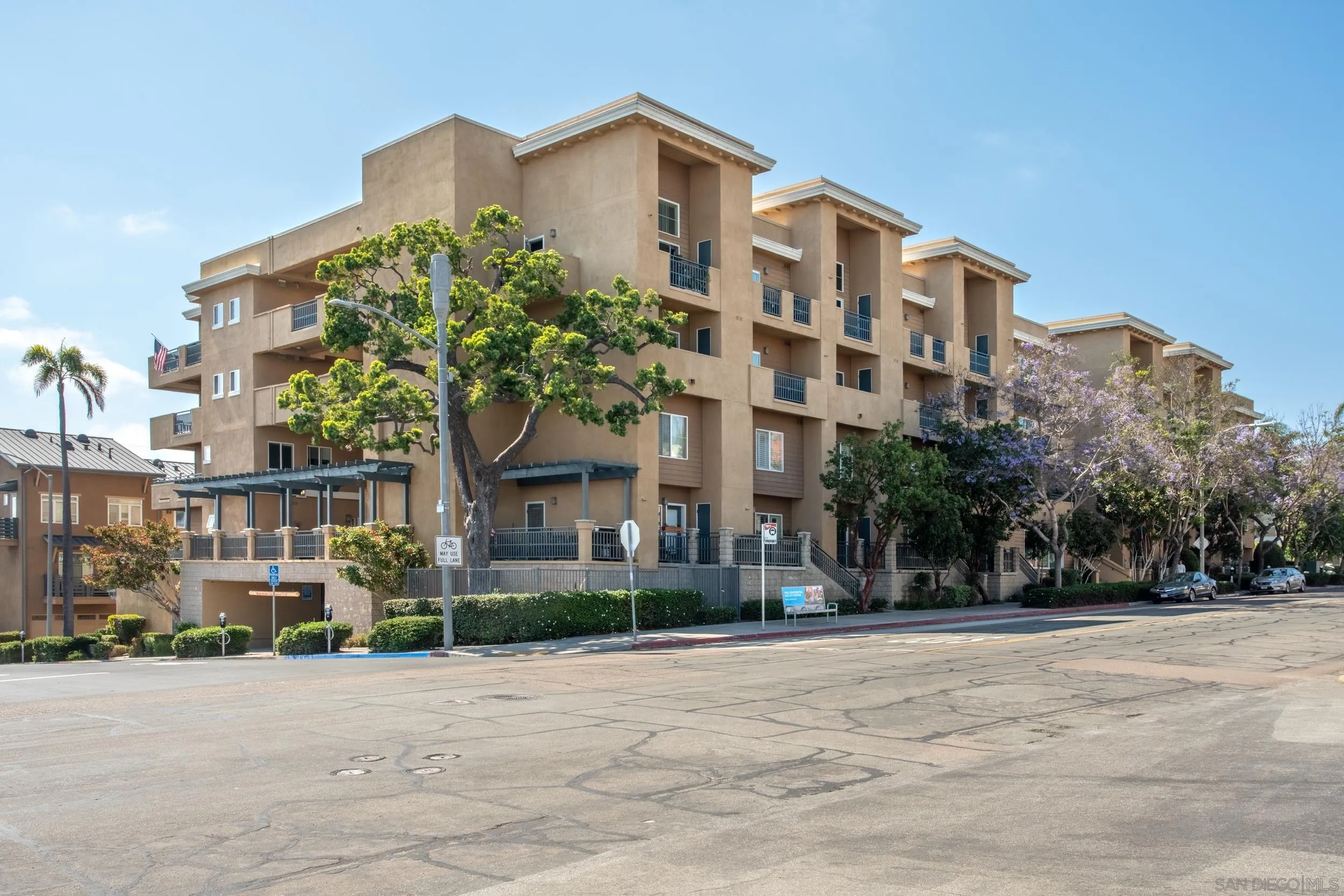Photo #2: 250031852 Listing 
