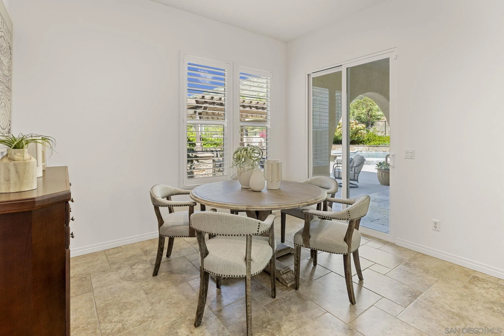 https://cdn.realtyfeed.com/cdn/127/250031872/5f99b974f45b61d260a82f5e76b9cb4f.webp