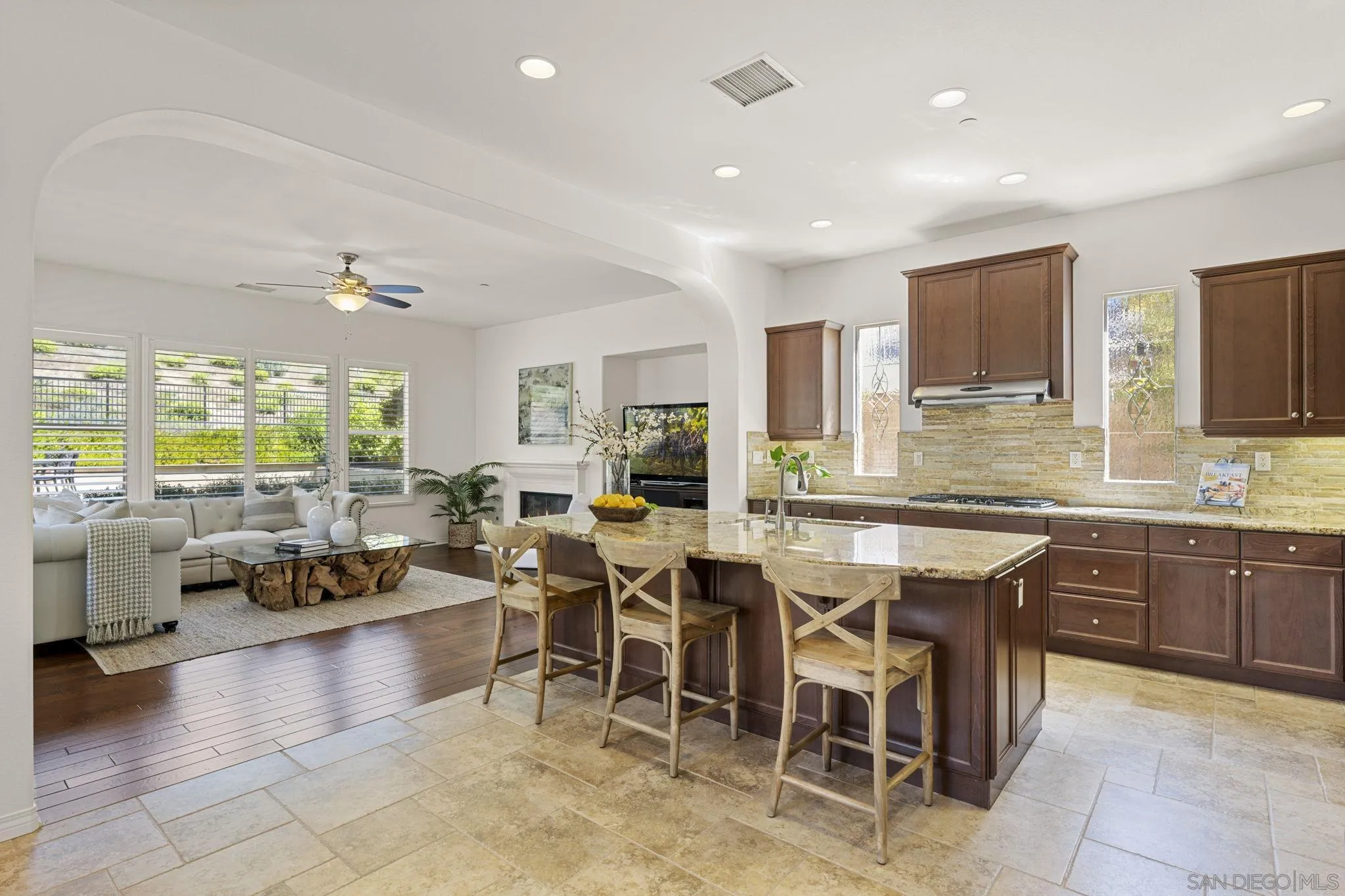 https://cdn.realtyfeed.com/cdn/127/250031872/88c22bcc007e309b51d13ad369763739.webp