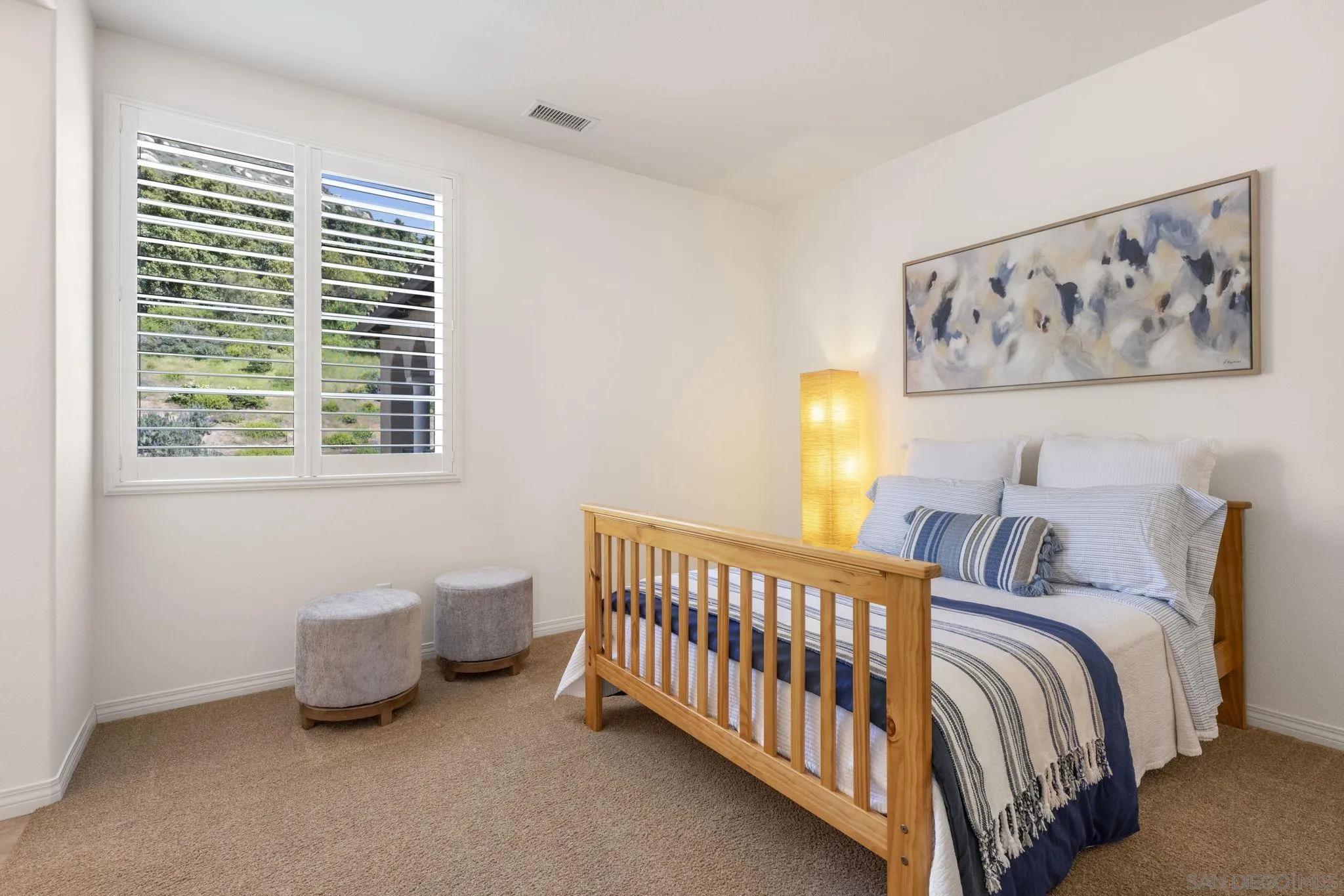 https://cdn.realtyfeed.com/cdn/127/250031872/98d9a78fccfa160b2e5ebe7a3e39f975.webp